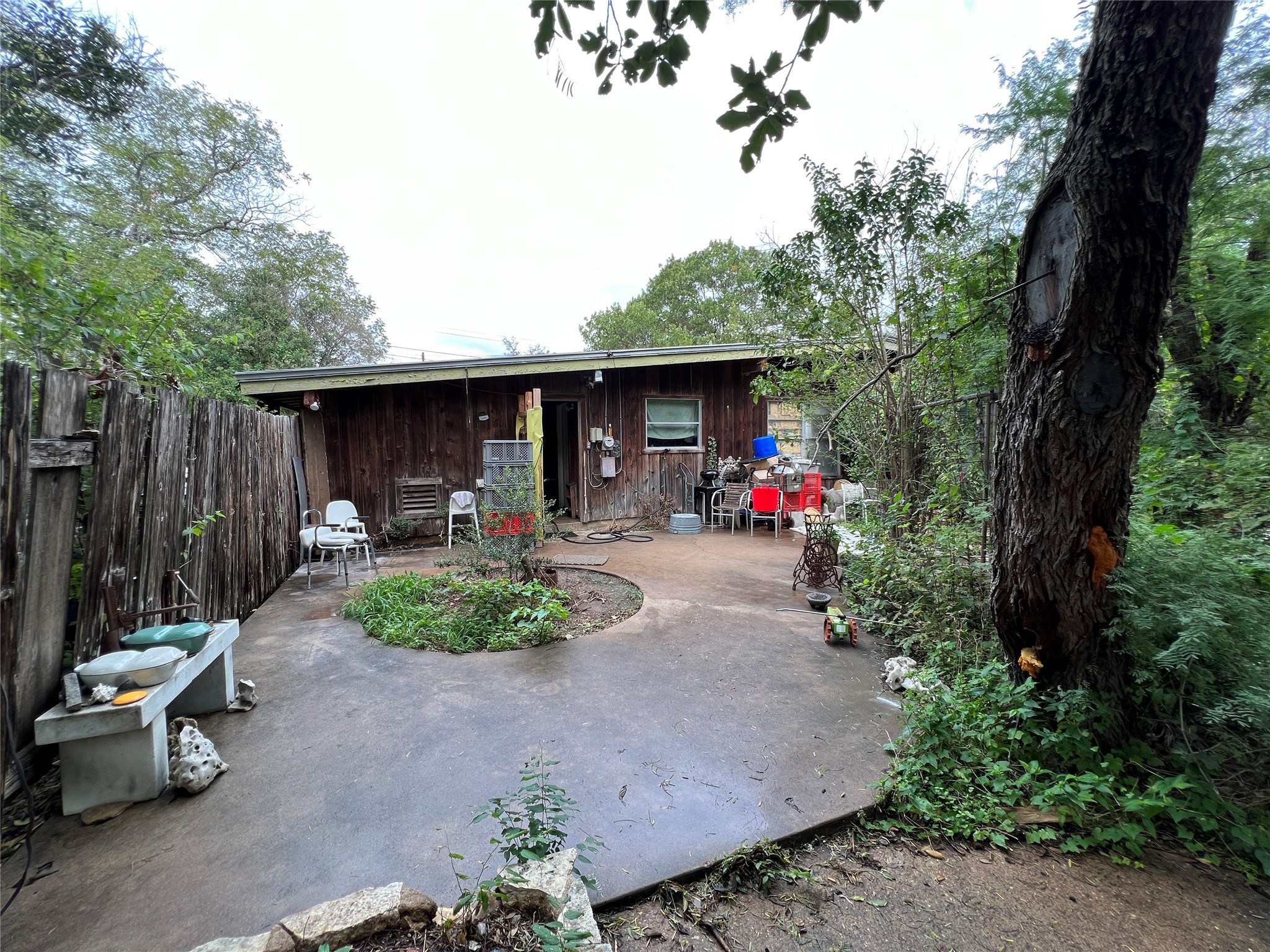 main property photo 7