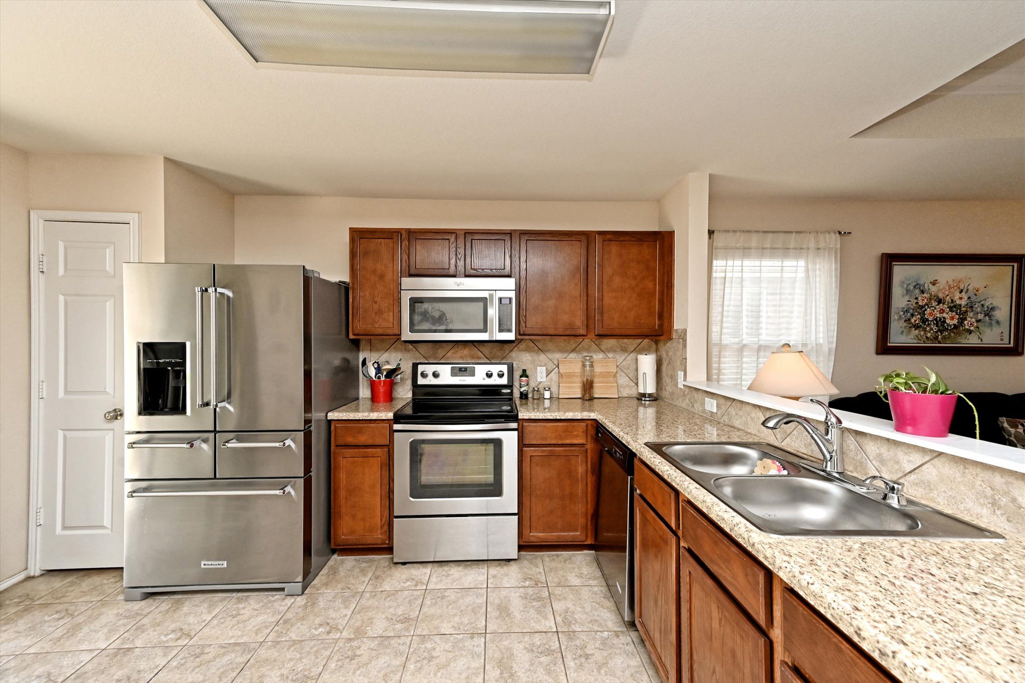 main property photo 11