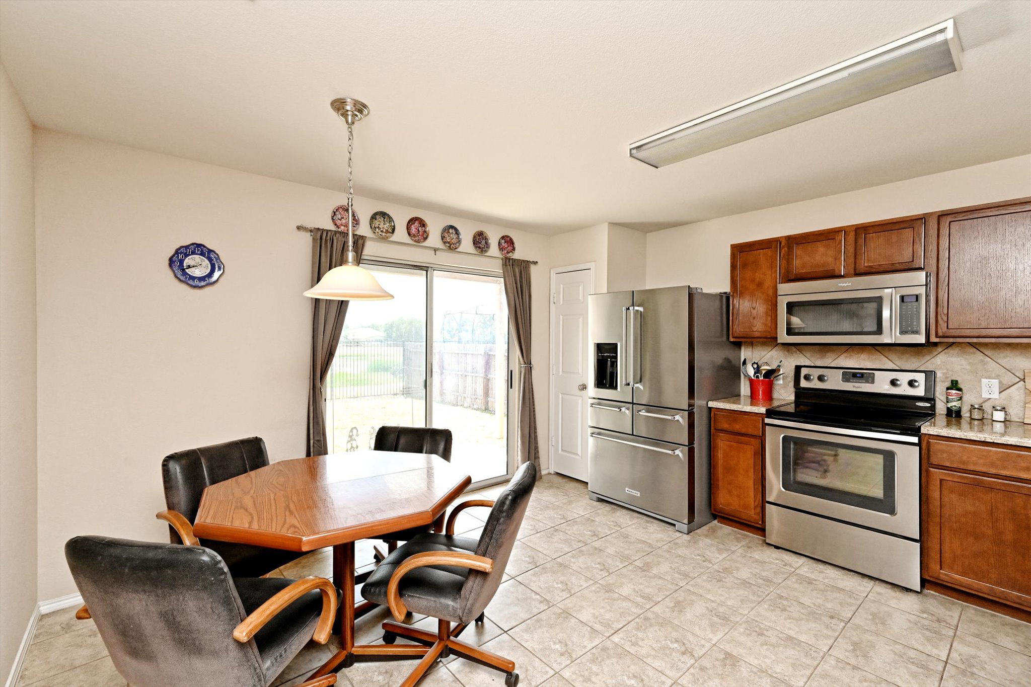 main property photo 8