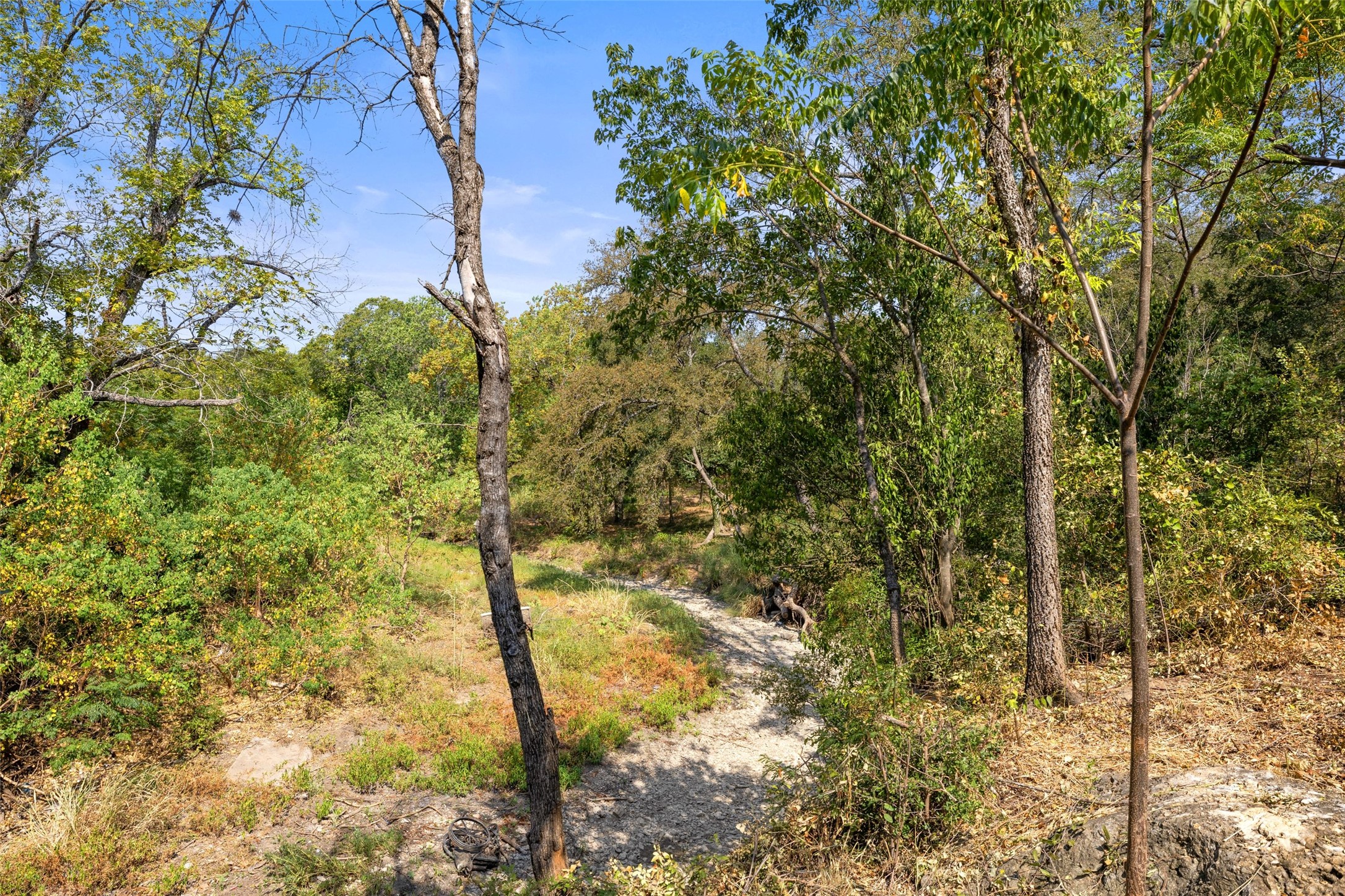 main property photo 31