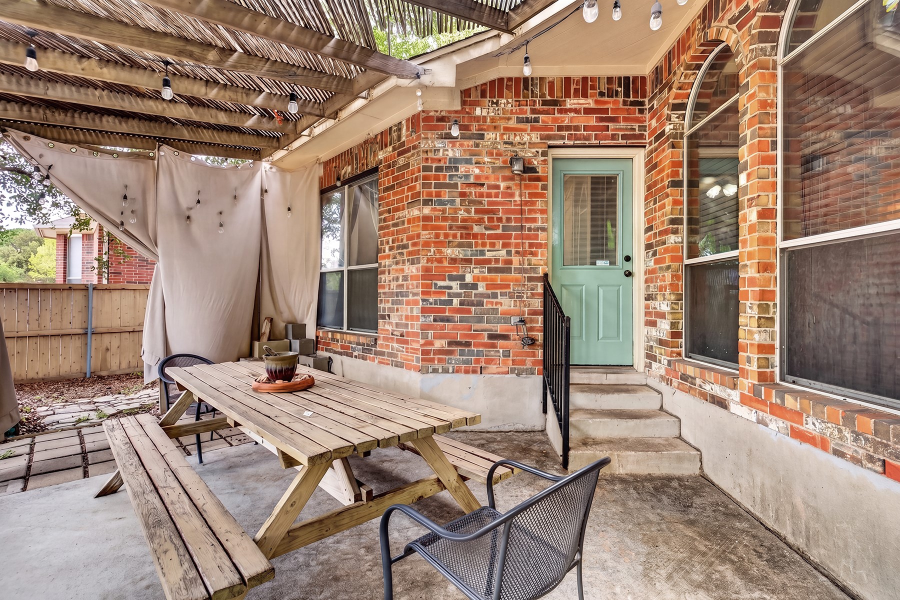 main property photo 23