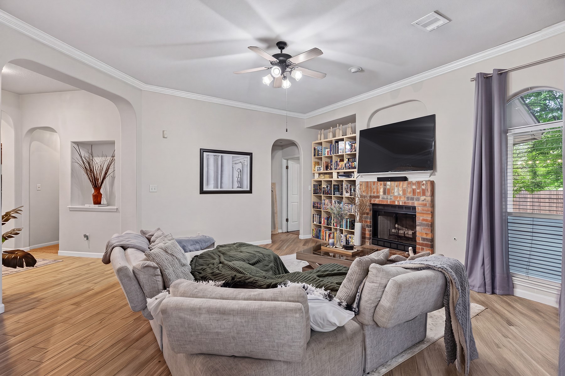 main property photo 6