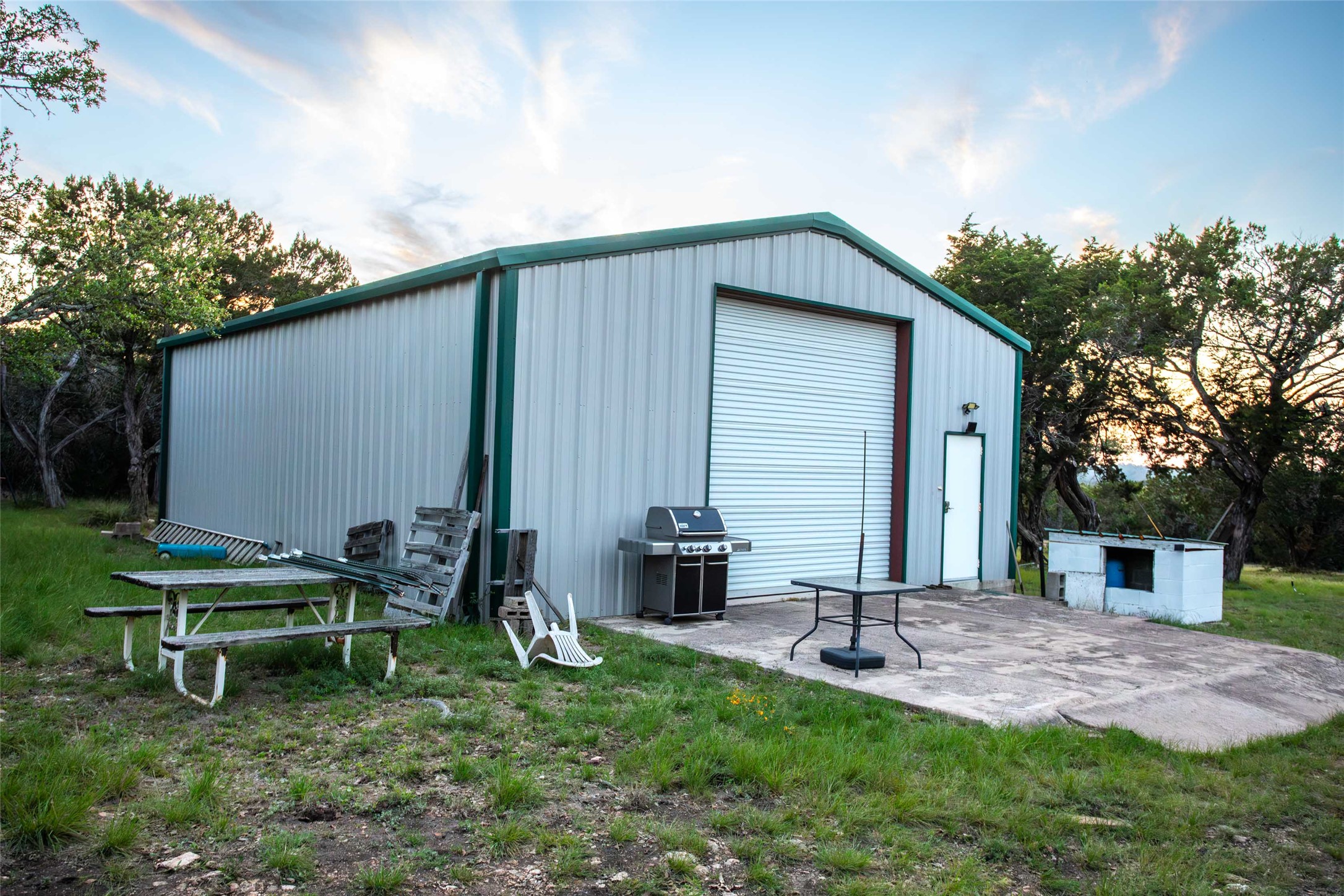 main property photo 13