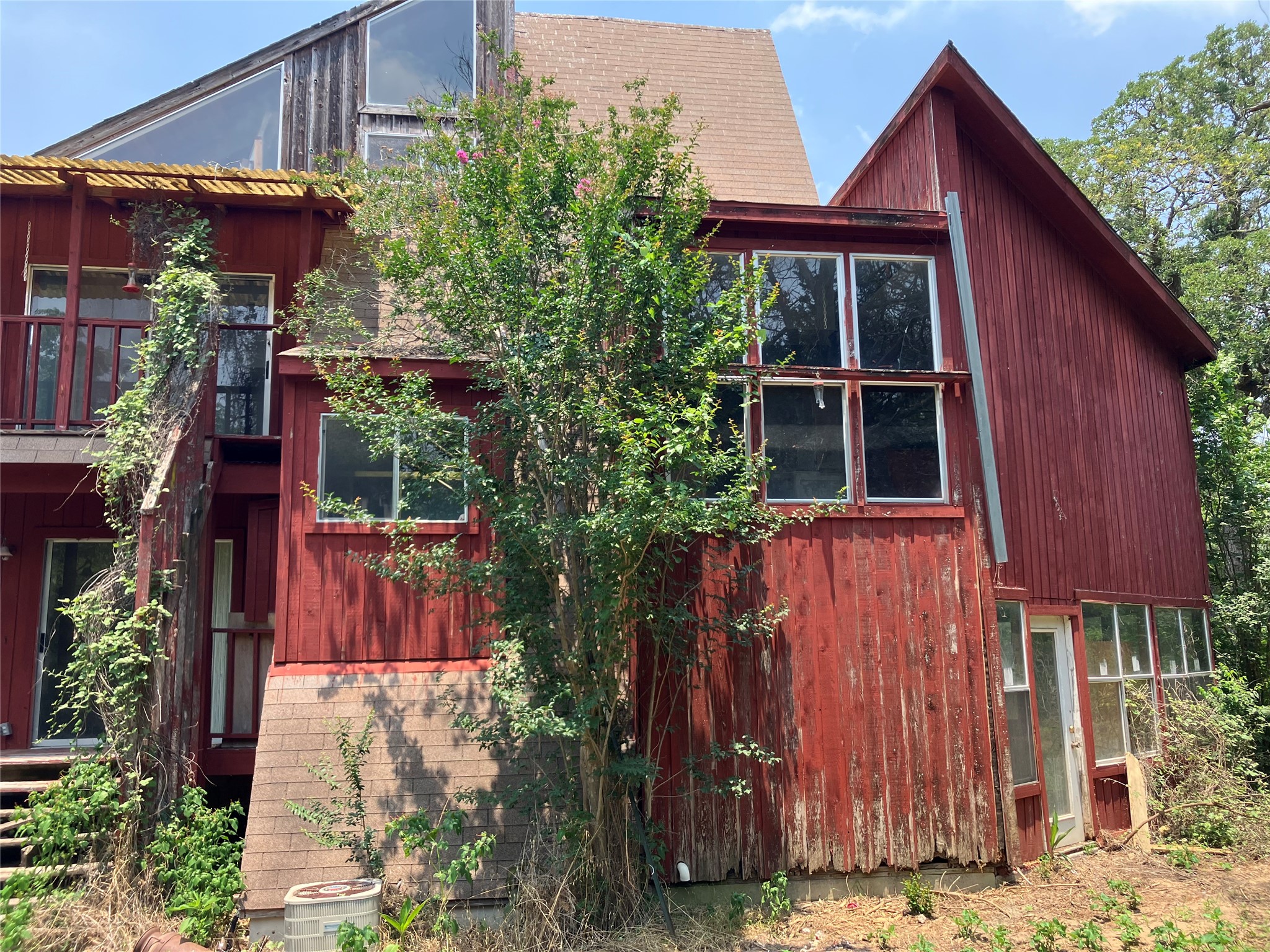 main property photo 14