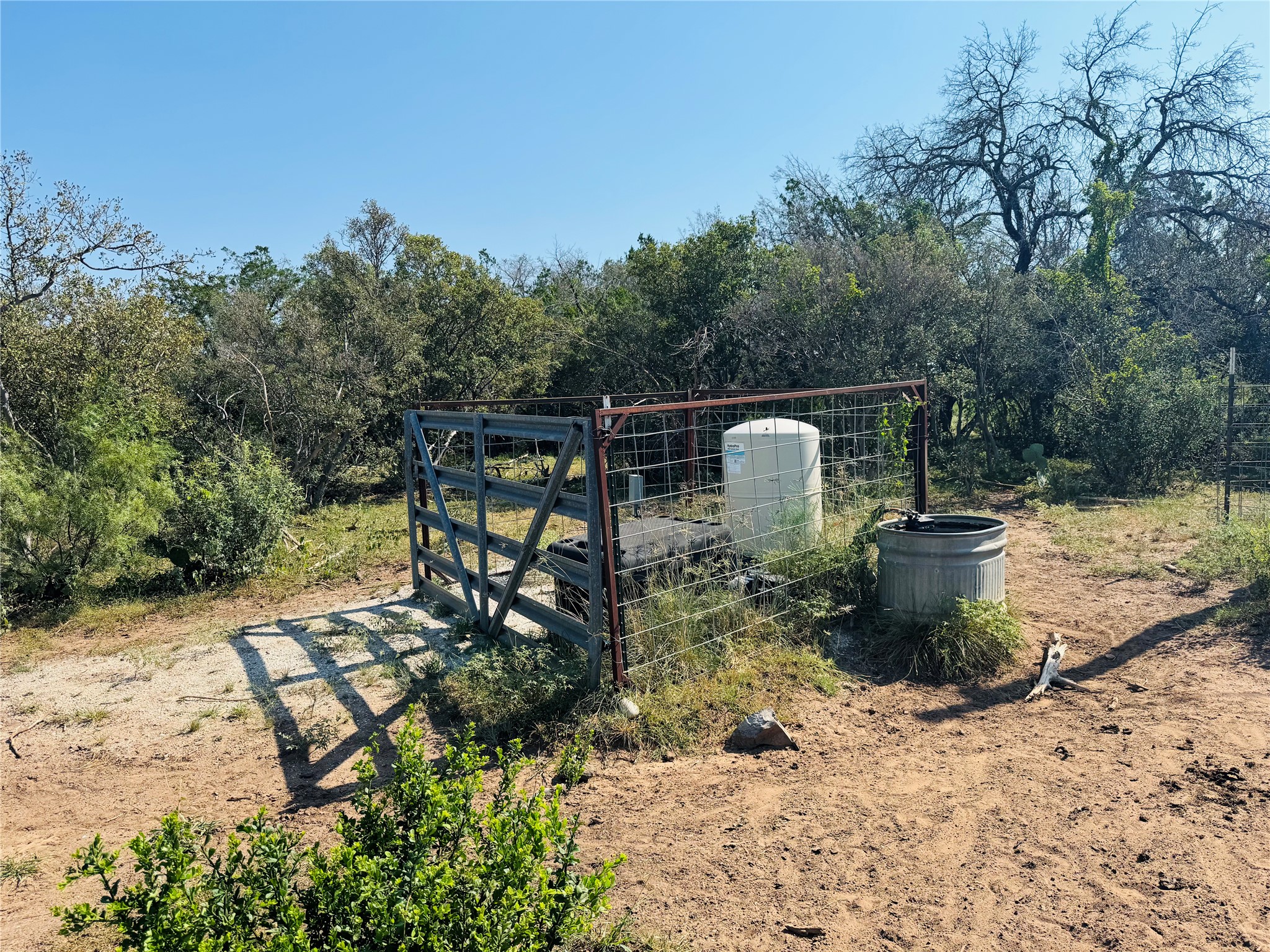 main property photo 25