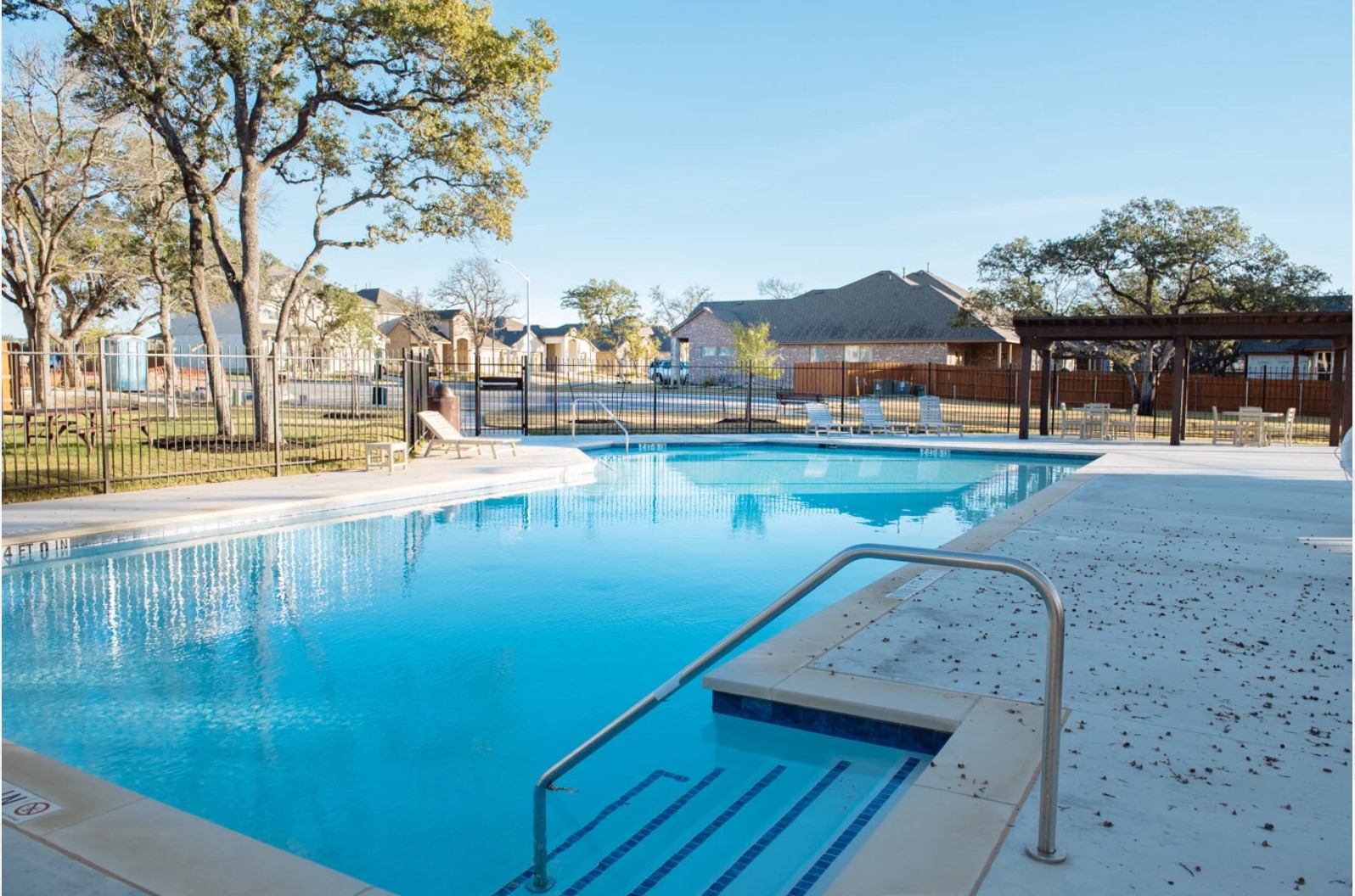 main property photo 19