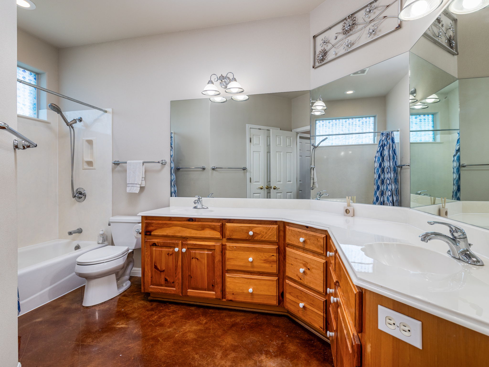 main property photo 22