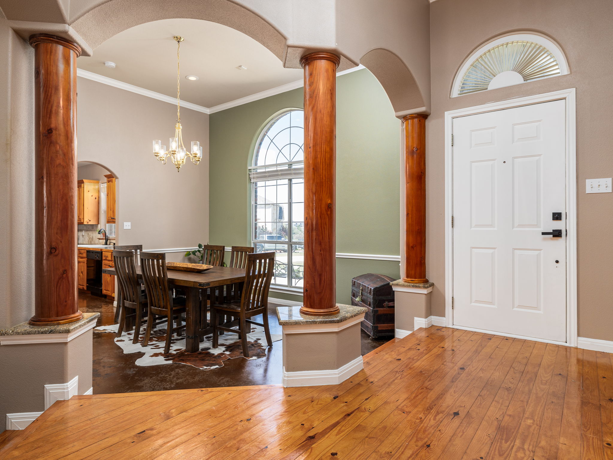 main property photo 6
