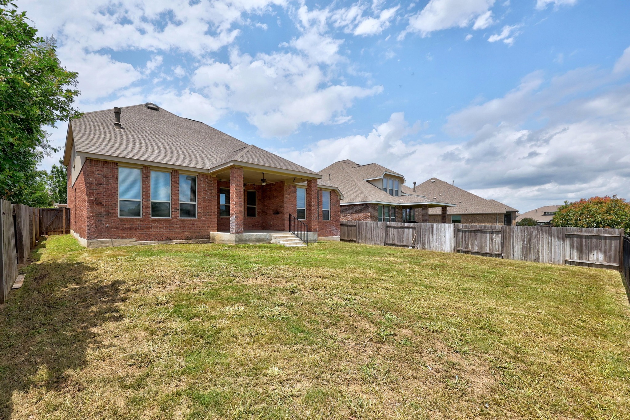main property photo 24