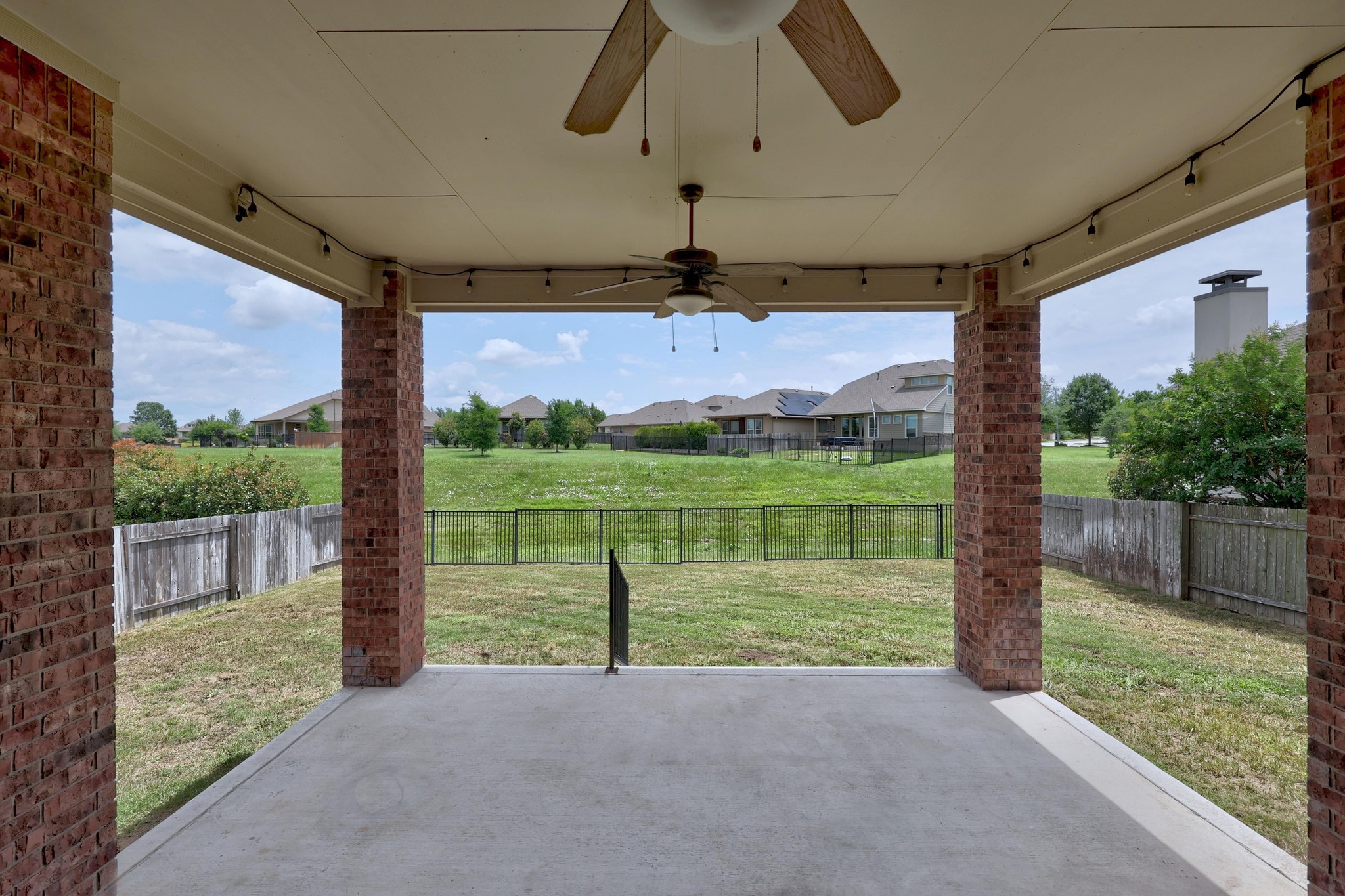 main property photo 25