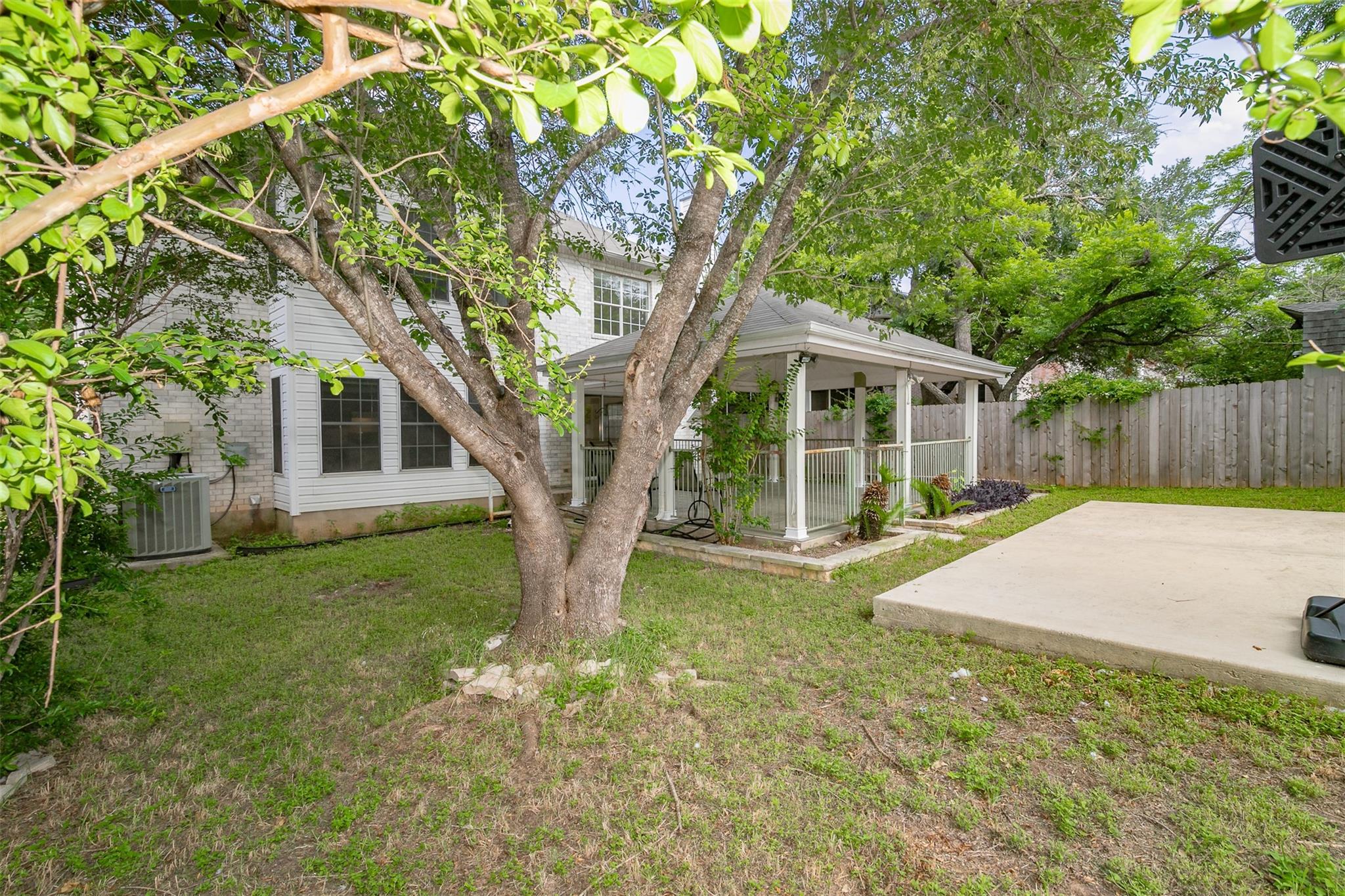 main property photo 24