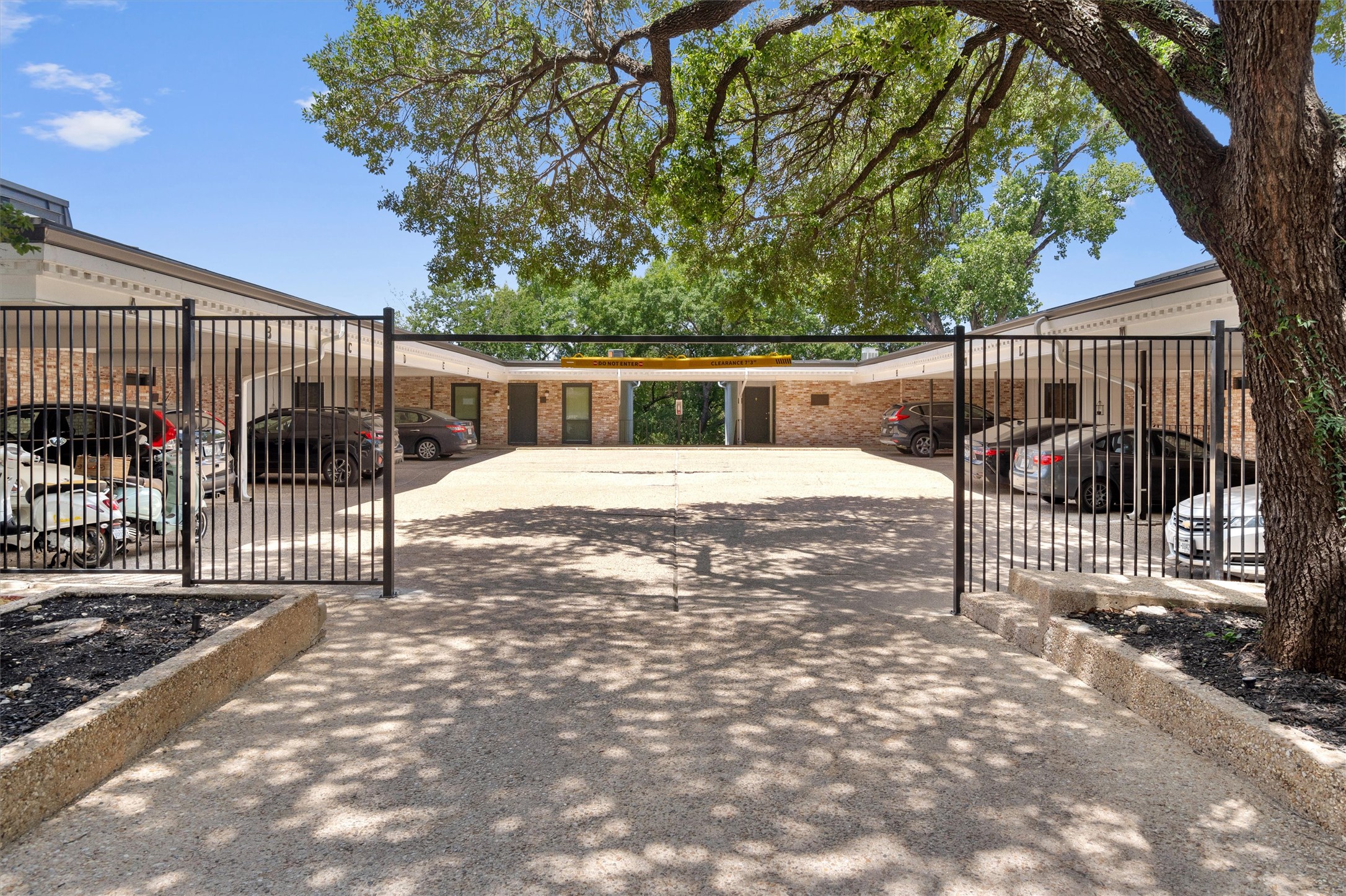 main property photo 26
