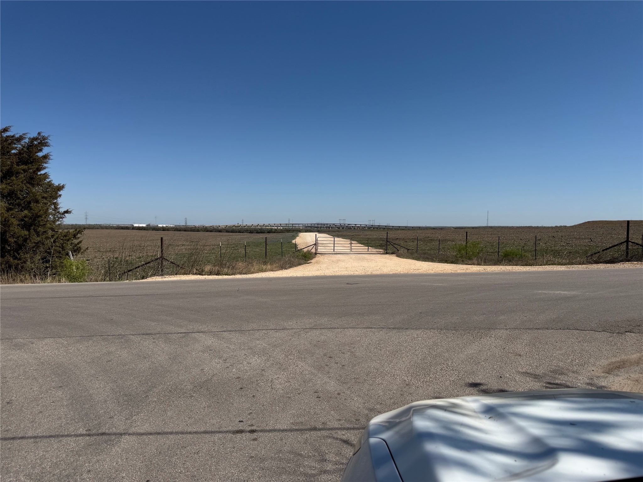 main property photo 7