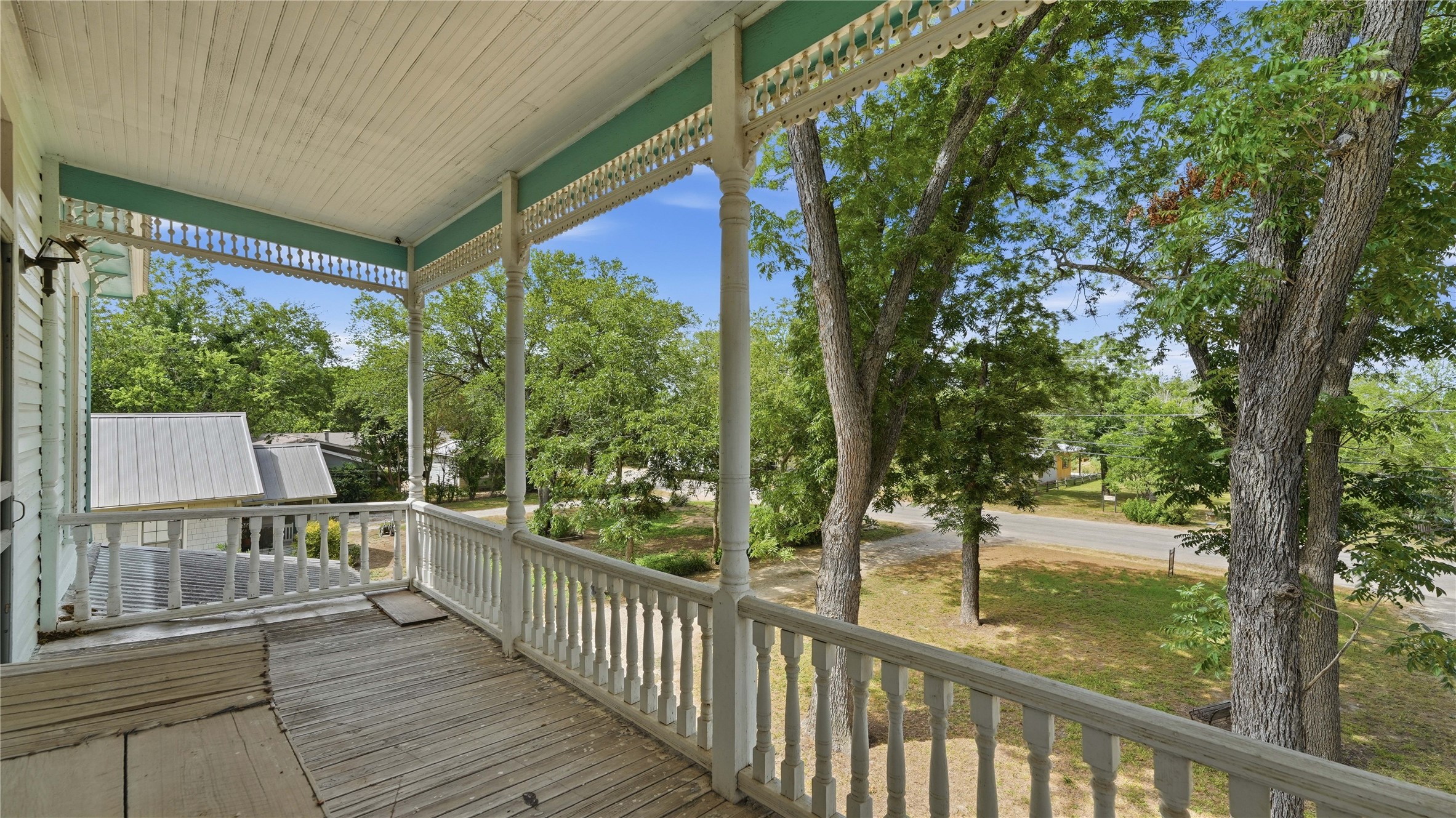 main property photo 29