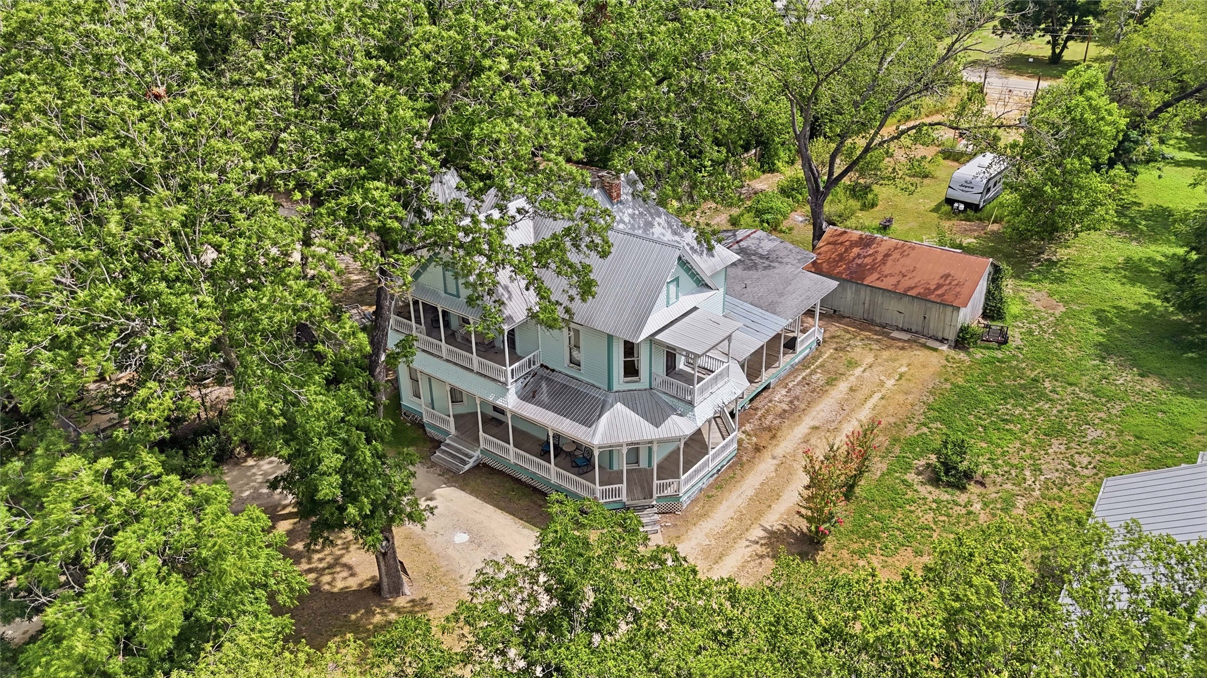 main property photo 32