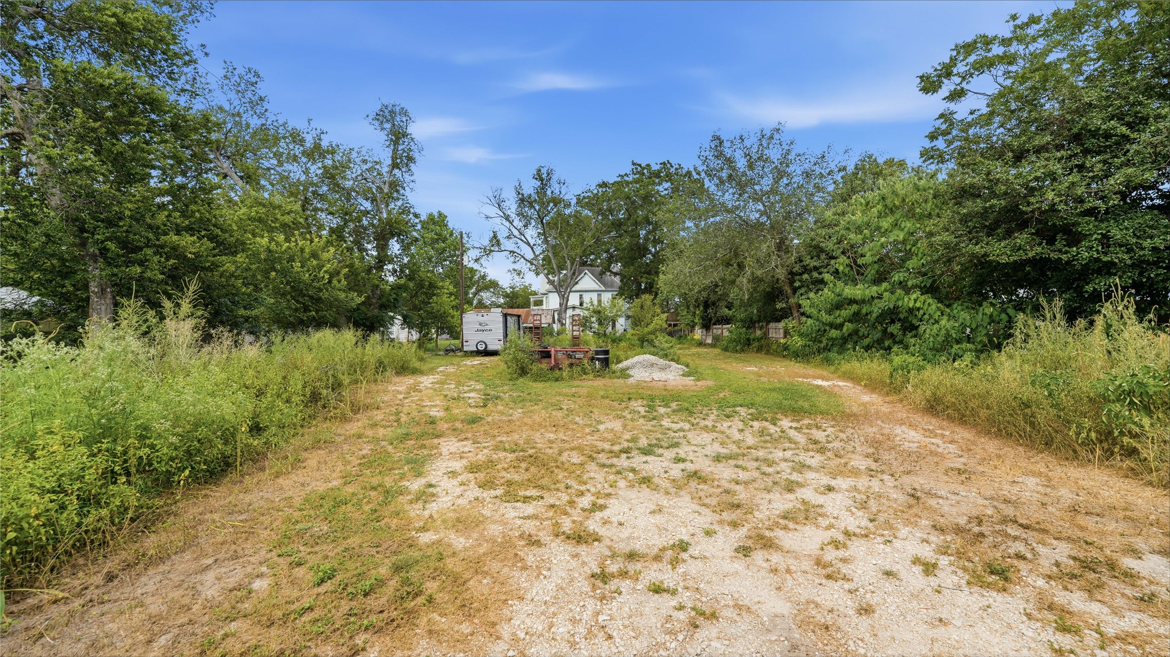 main property photo 34