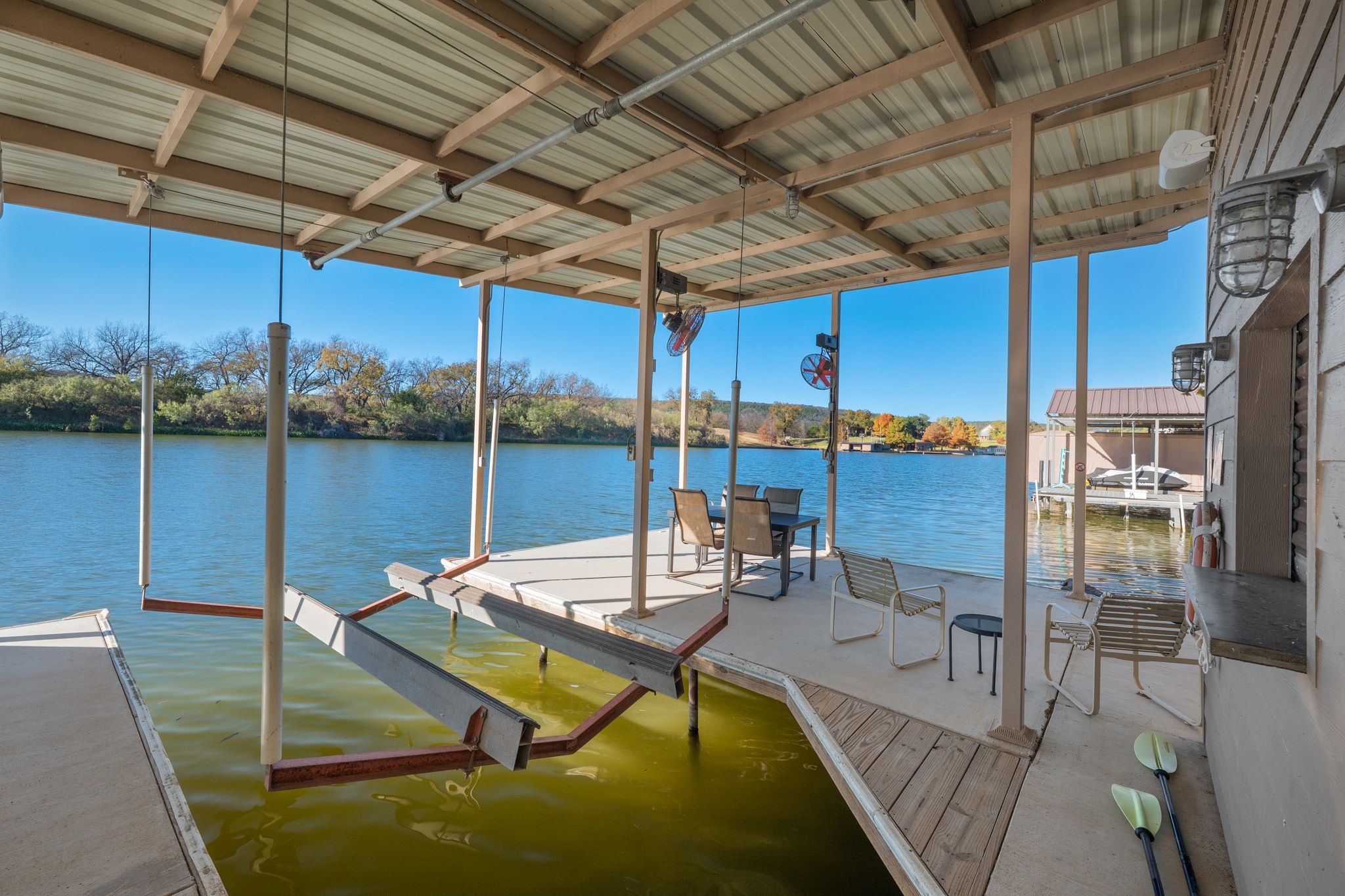 main property photo 16