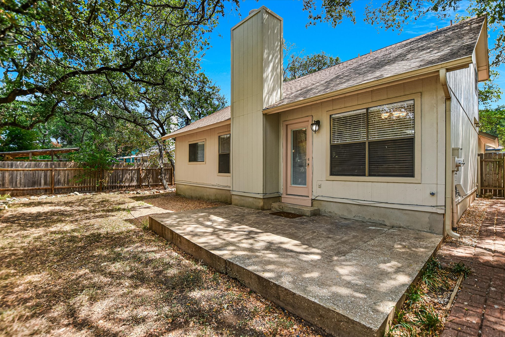 main property photo 26