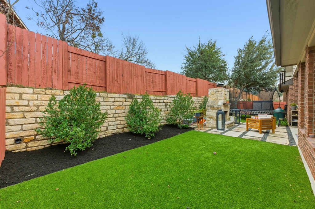 main property photo 35