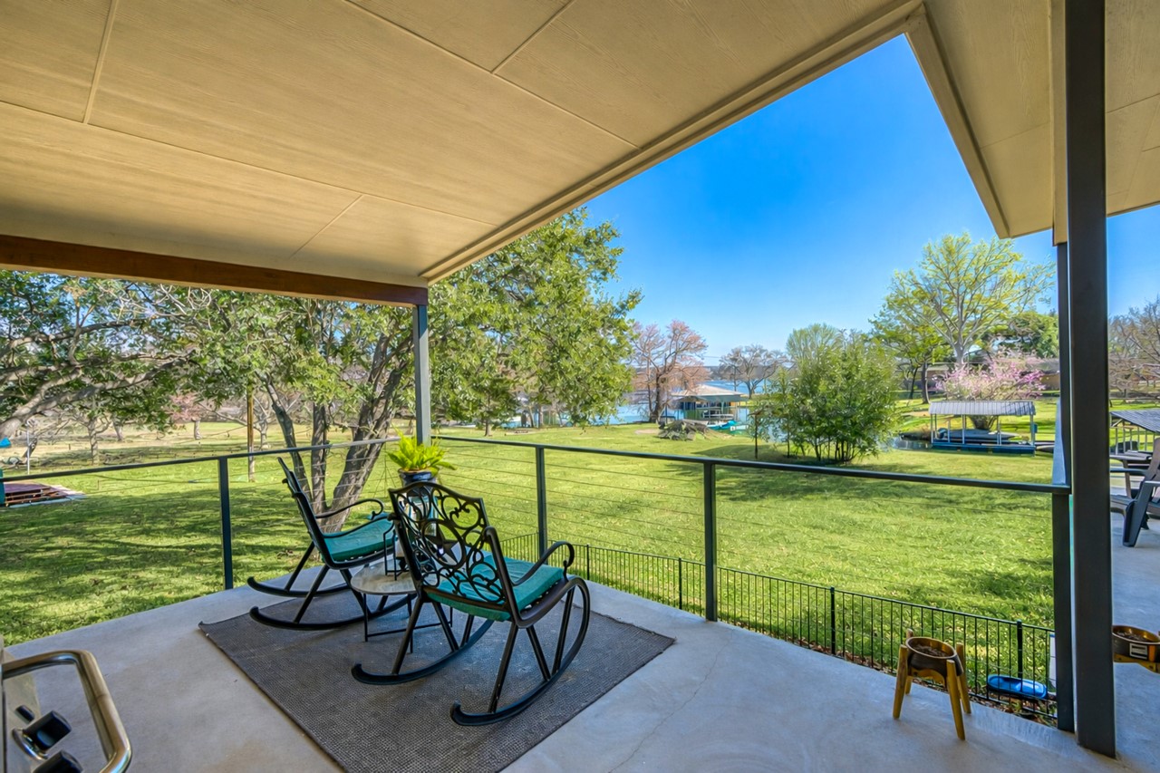 main property photo 30