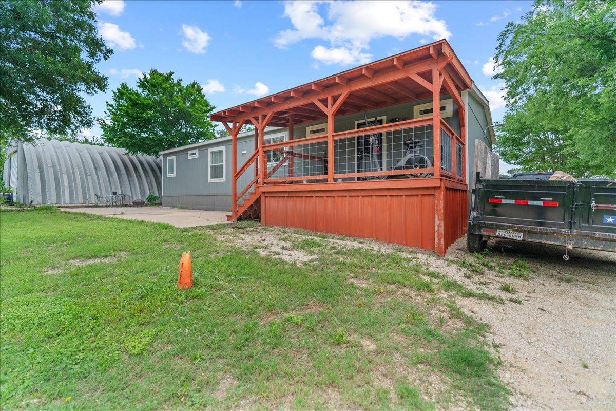 main property photo 28
