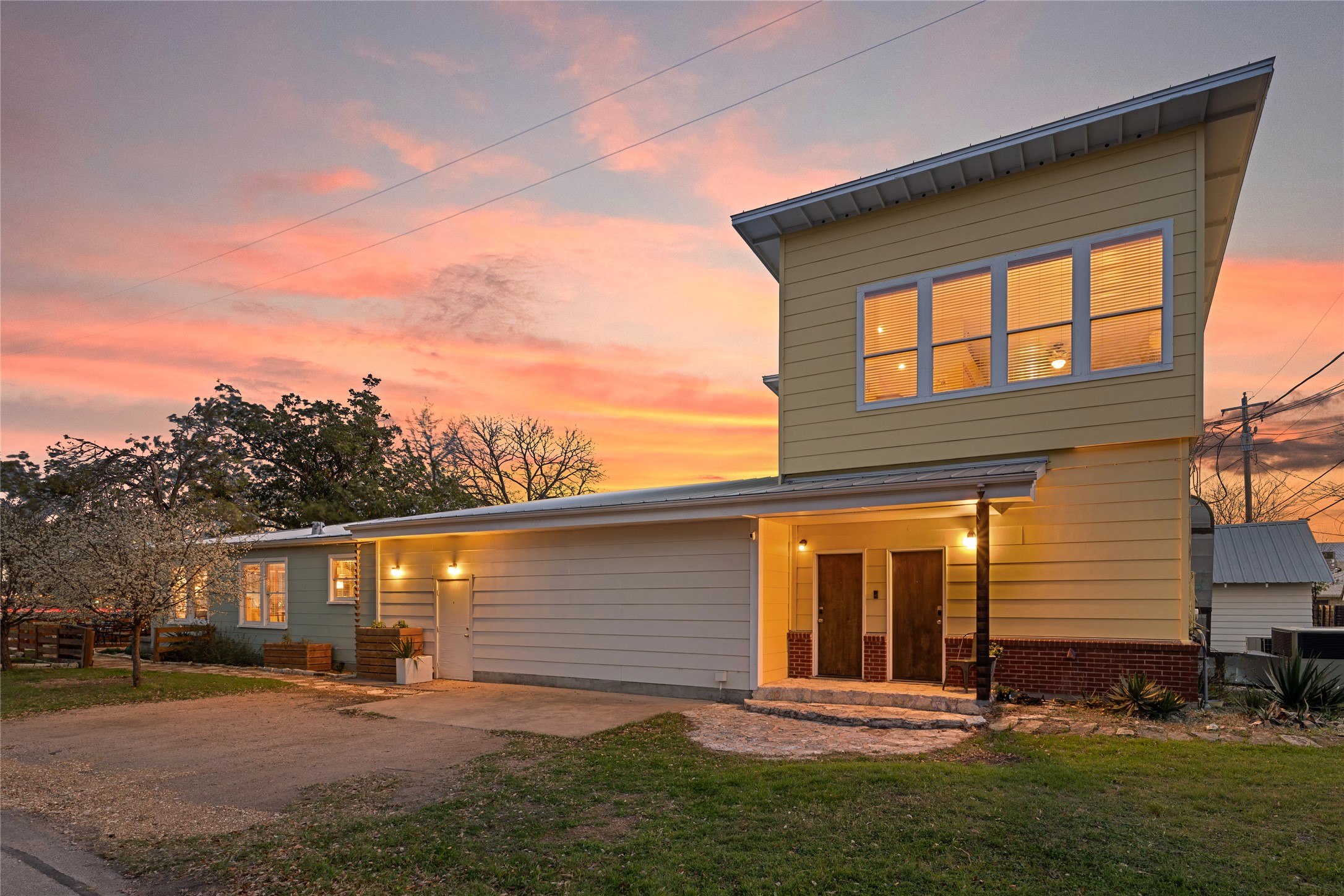 main property photo 24