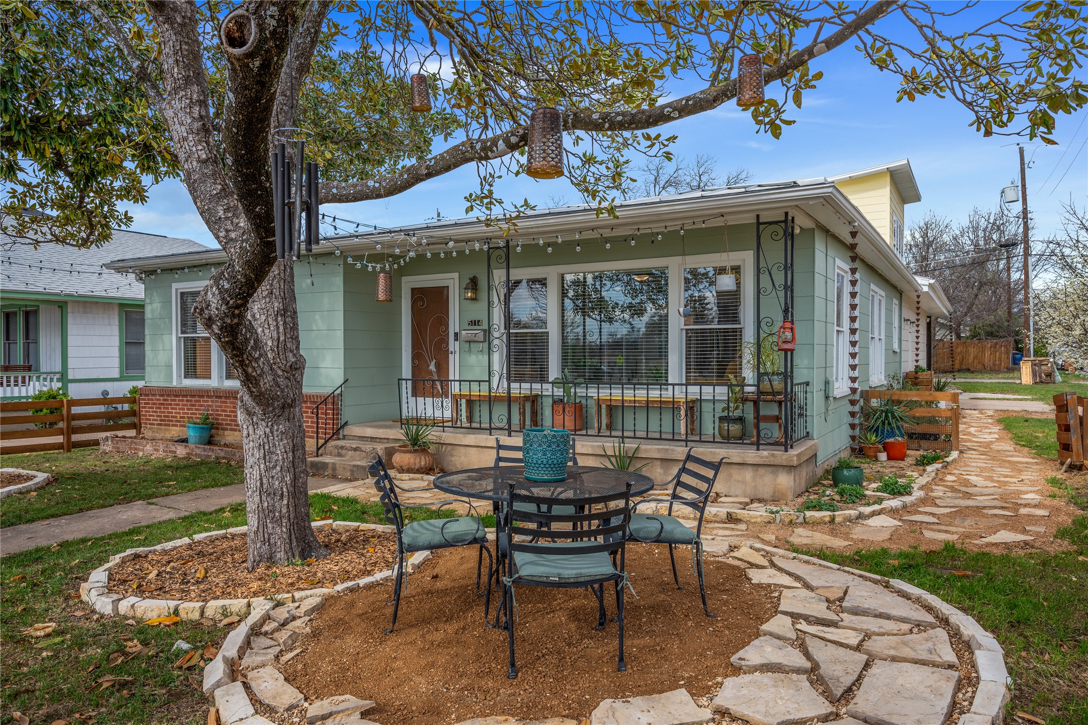main property photo 34