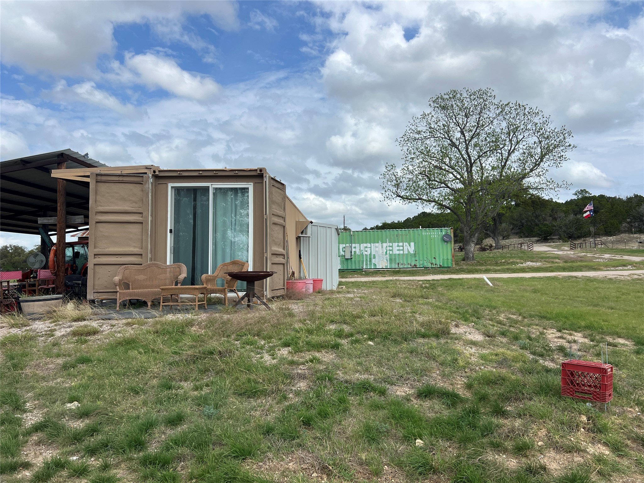 main property photo 11