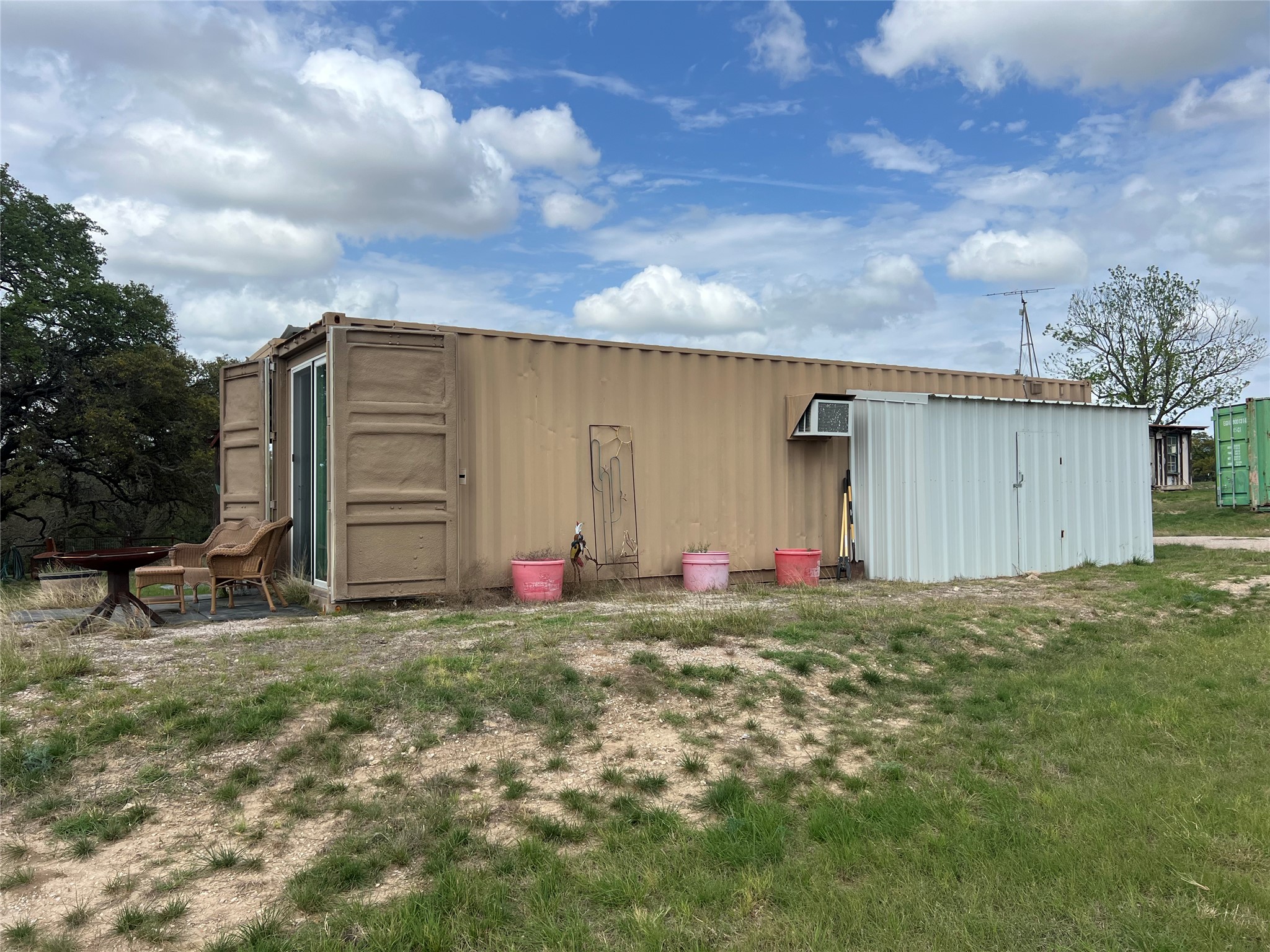 main property photo 12