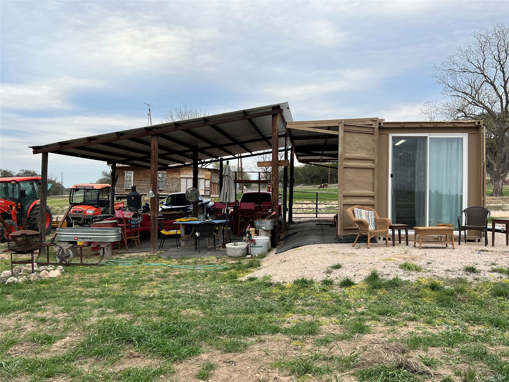 main property photo 17