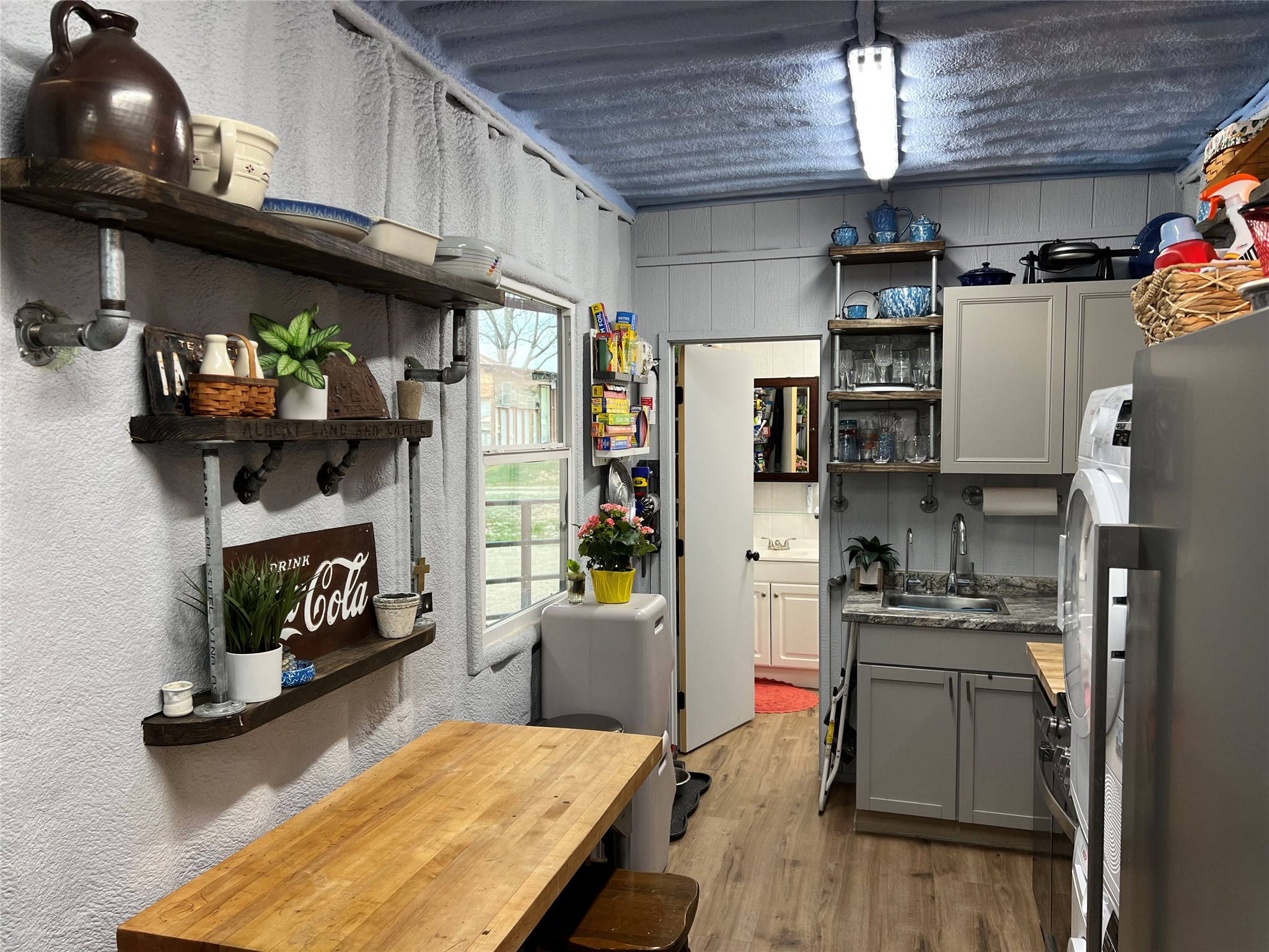 main property photo 20