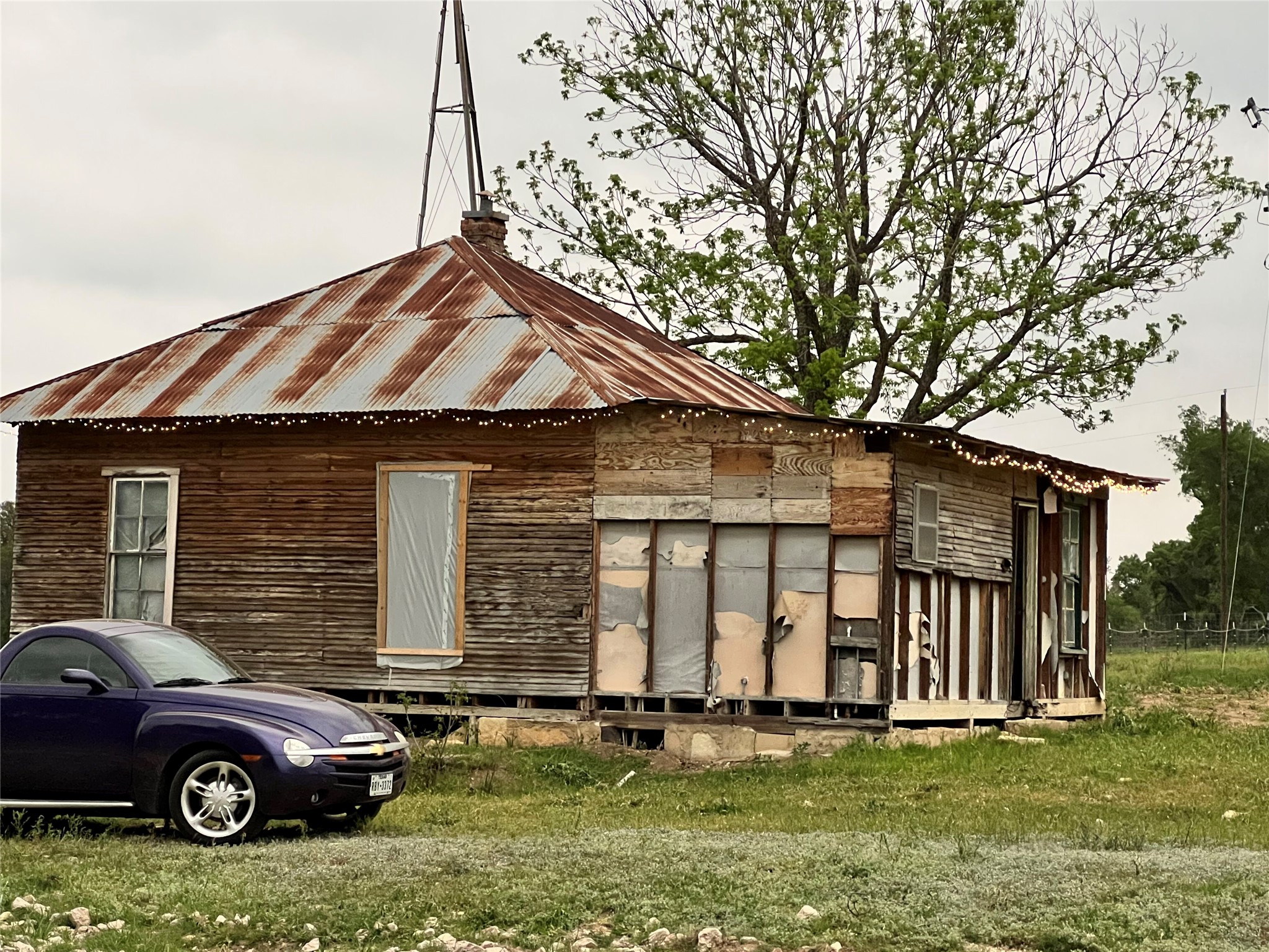 main property photo 28