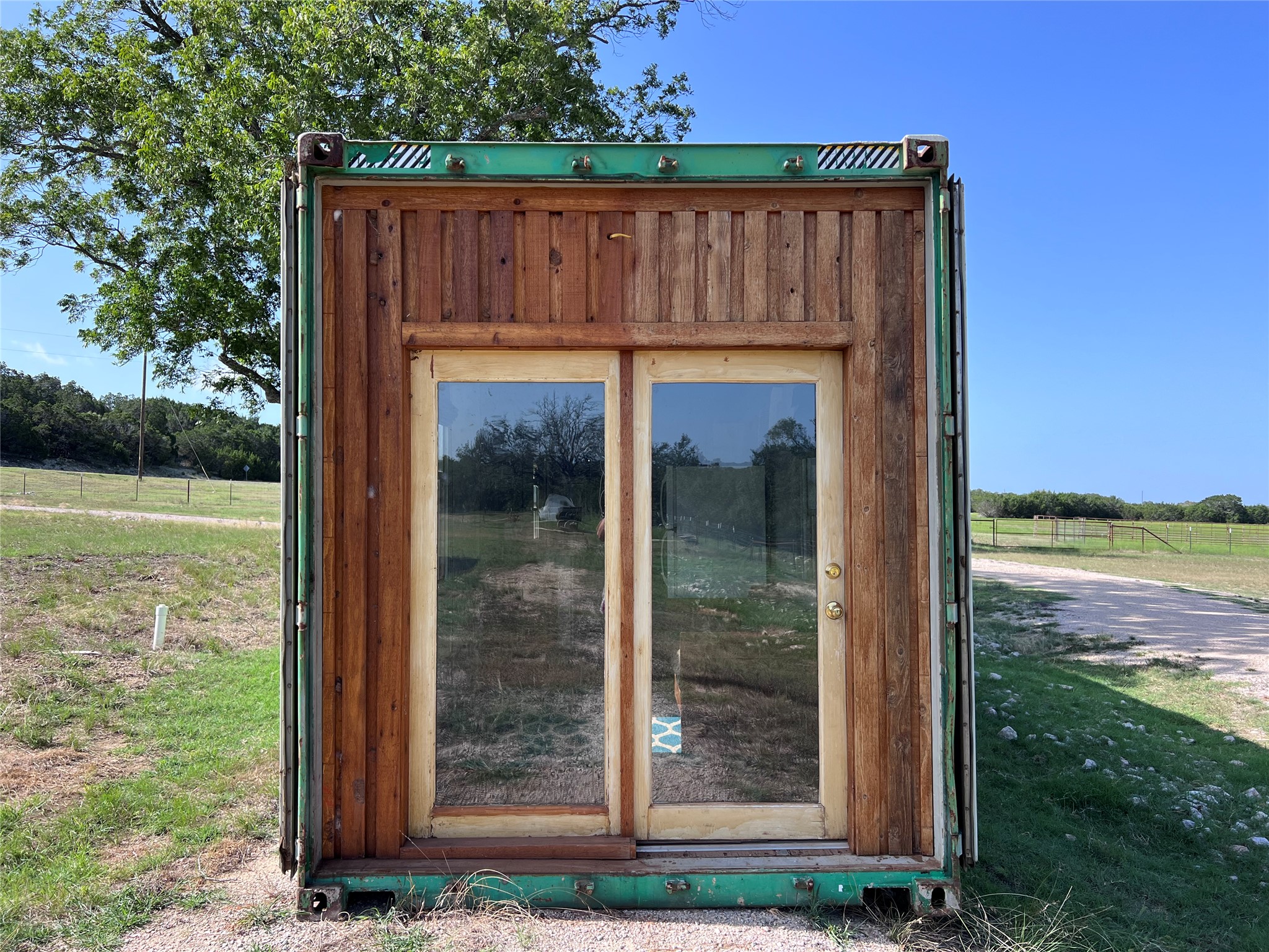 main property photo 33