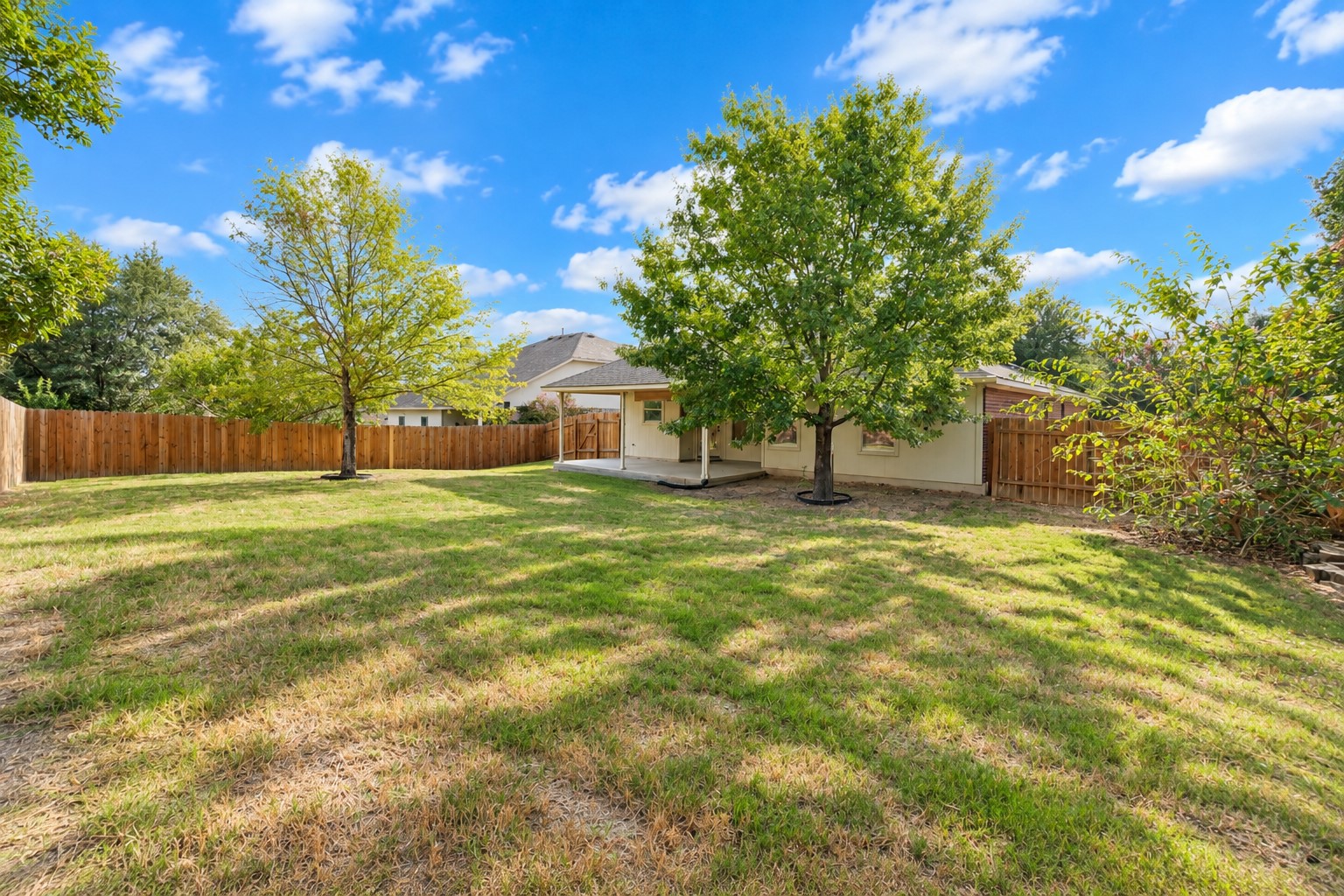 main property photo 16