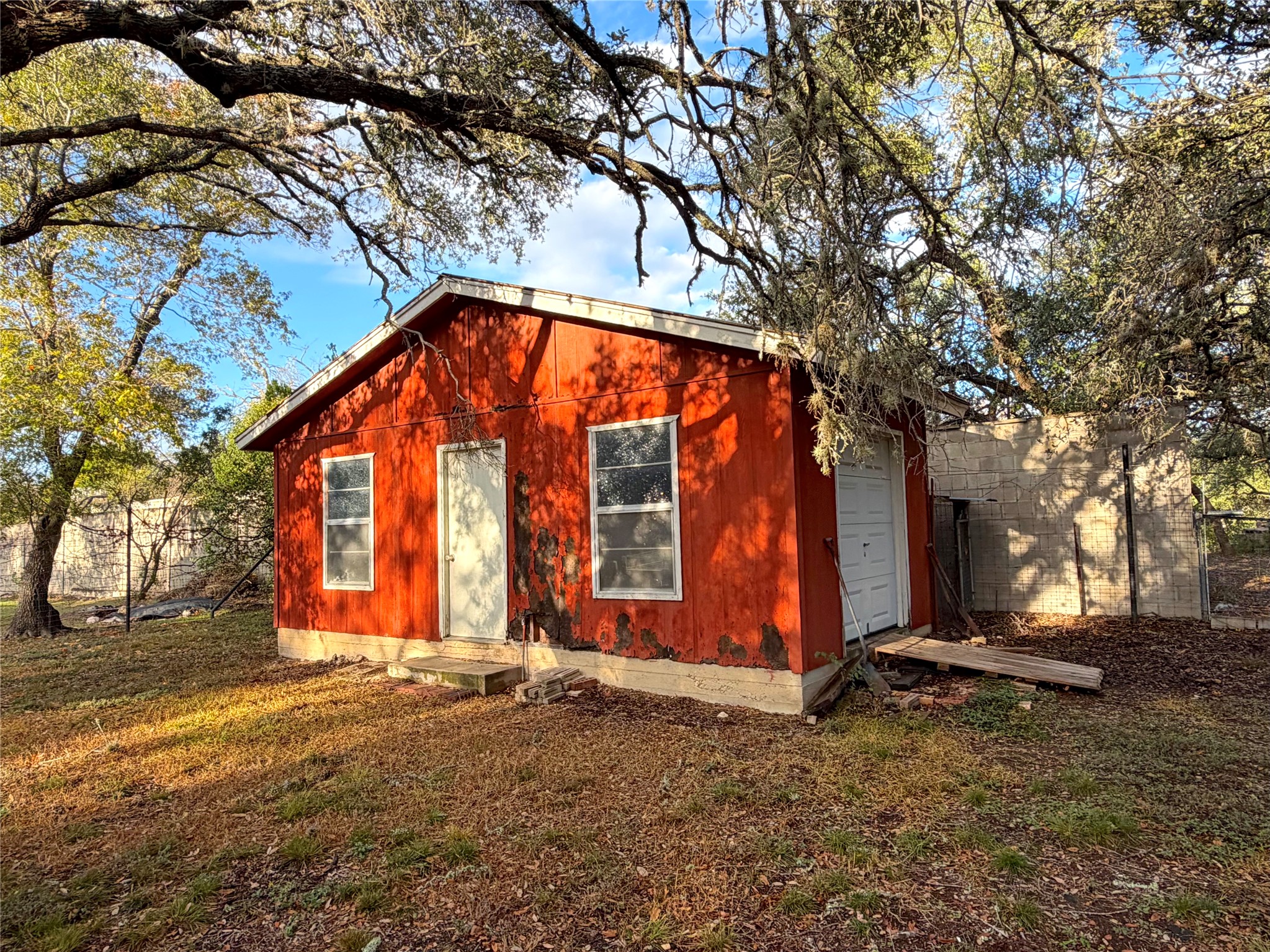 main property photo 37