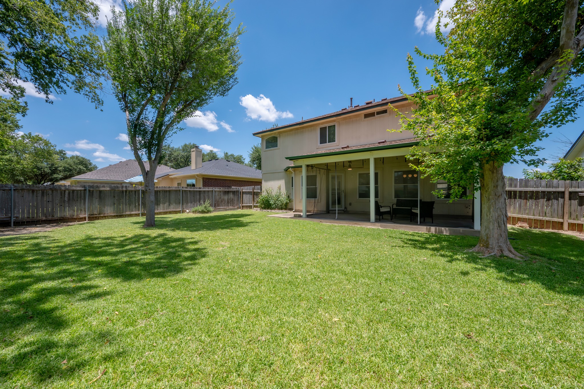 main property photo 27