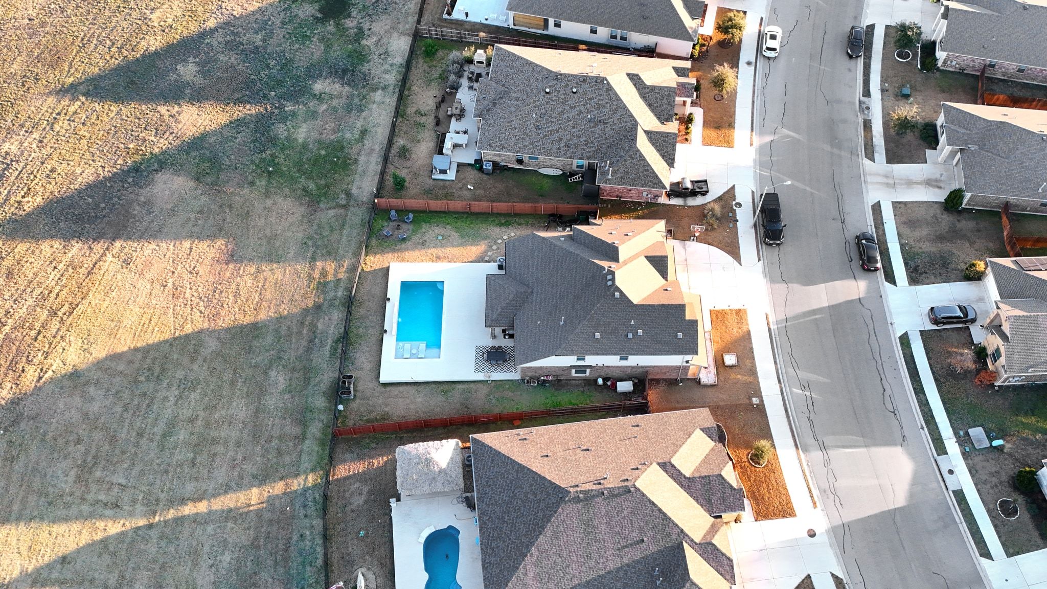 main property photo 4