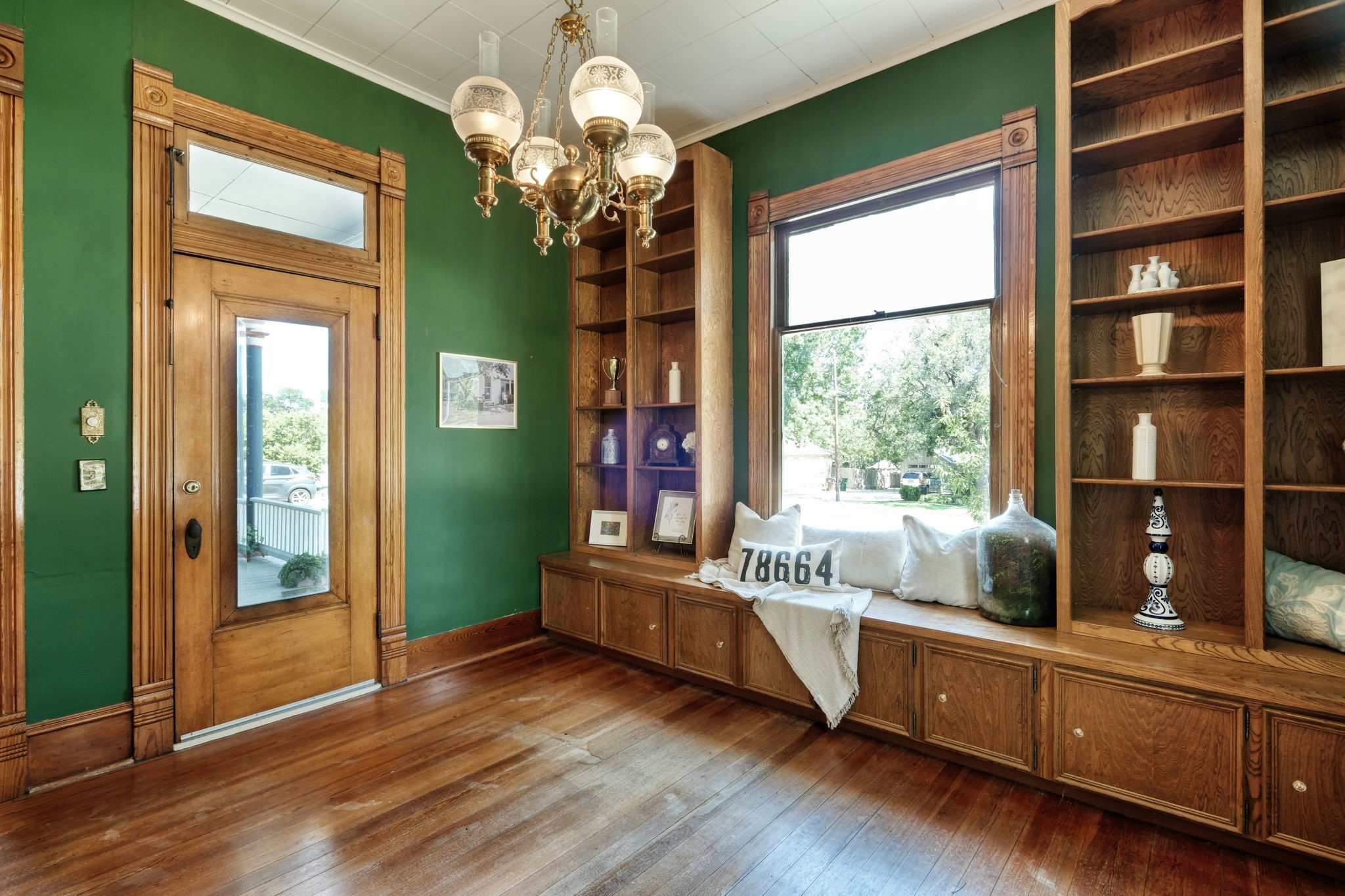 main property photo 6