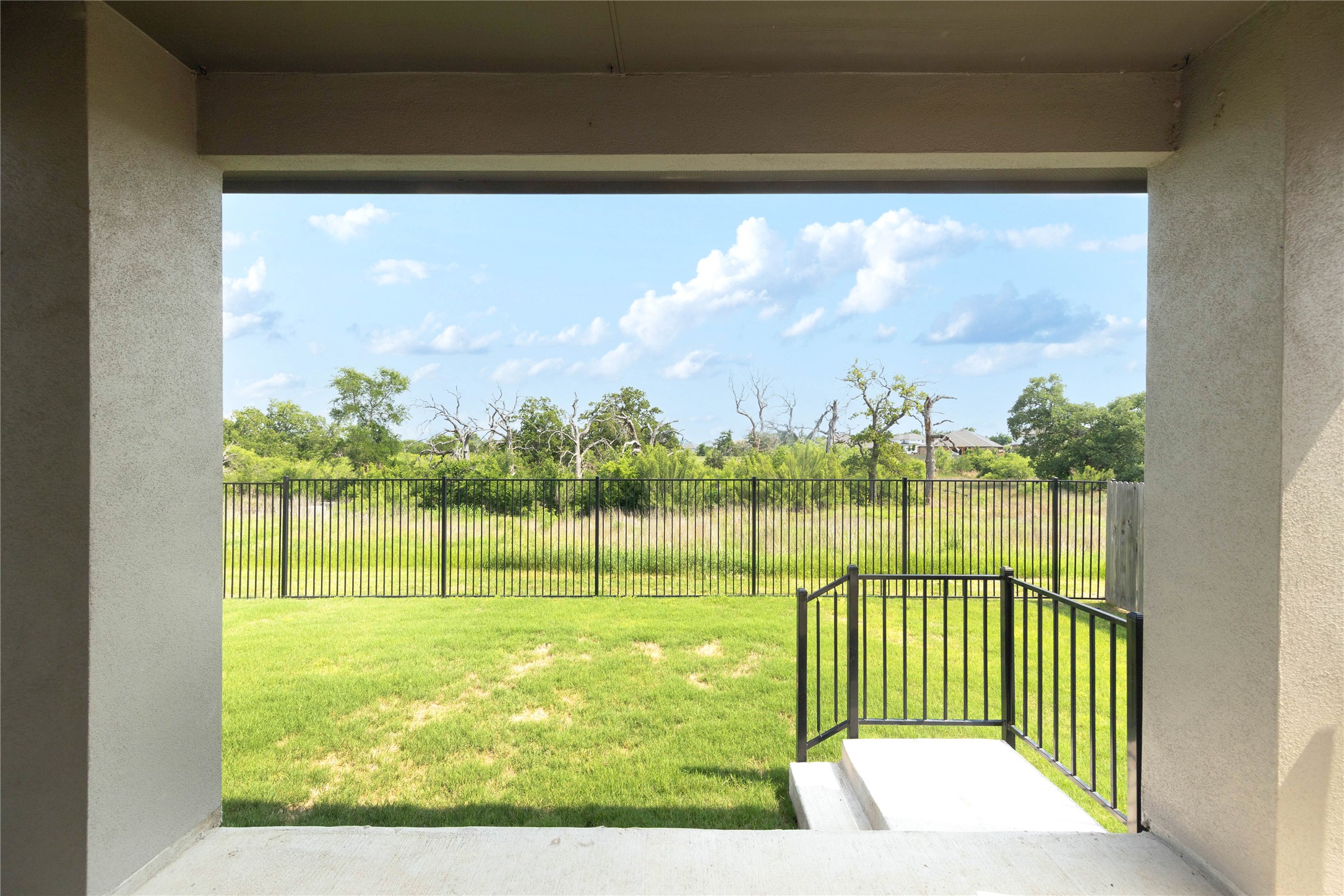 main property photo 25