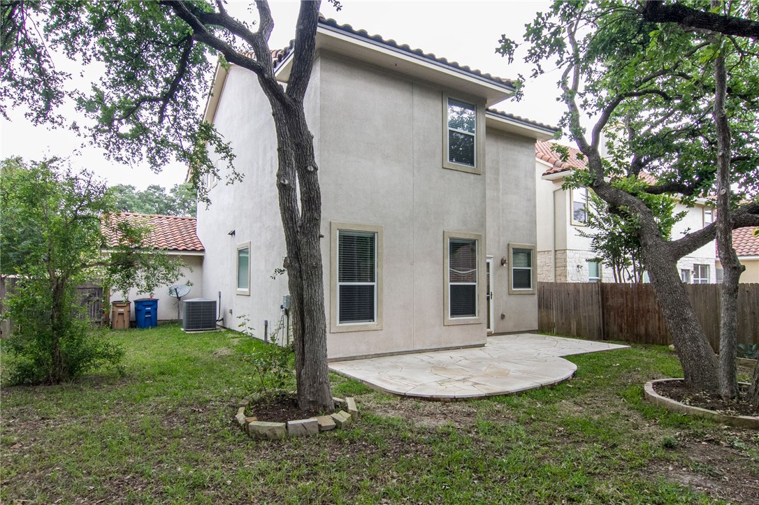 main property photo 28