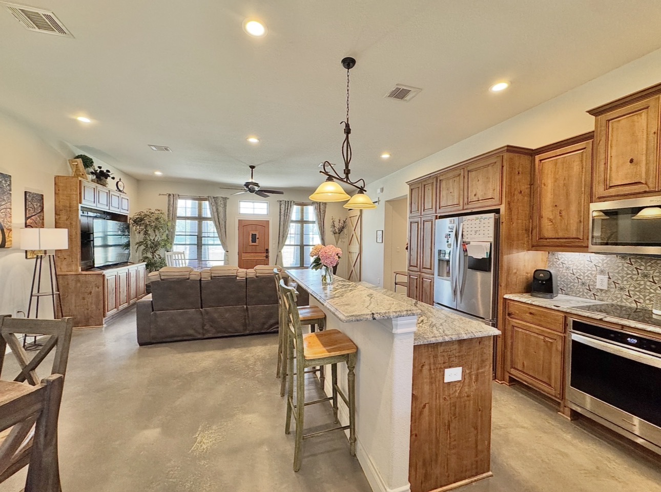 main property photo 8