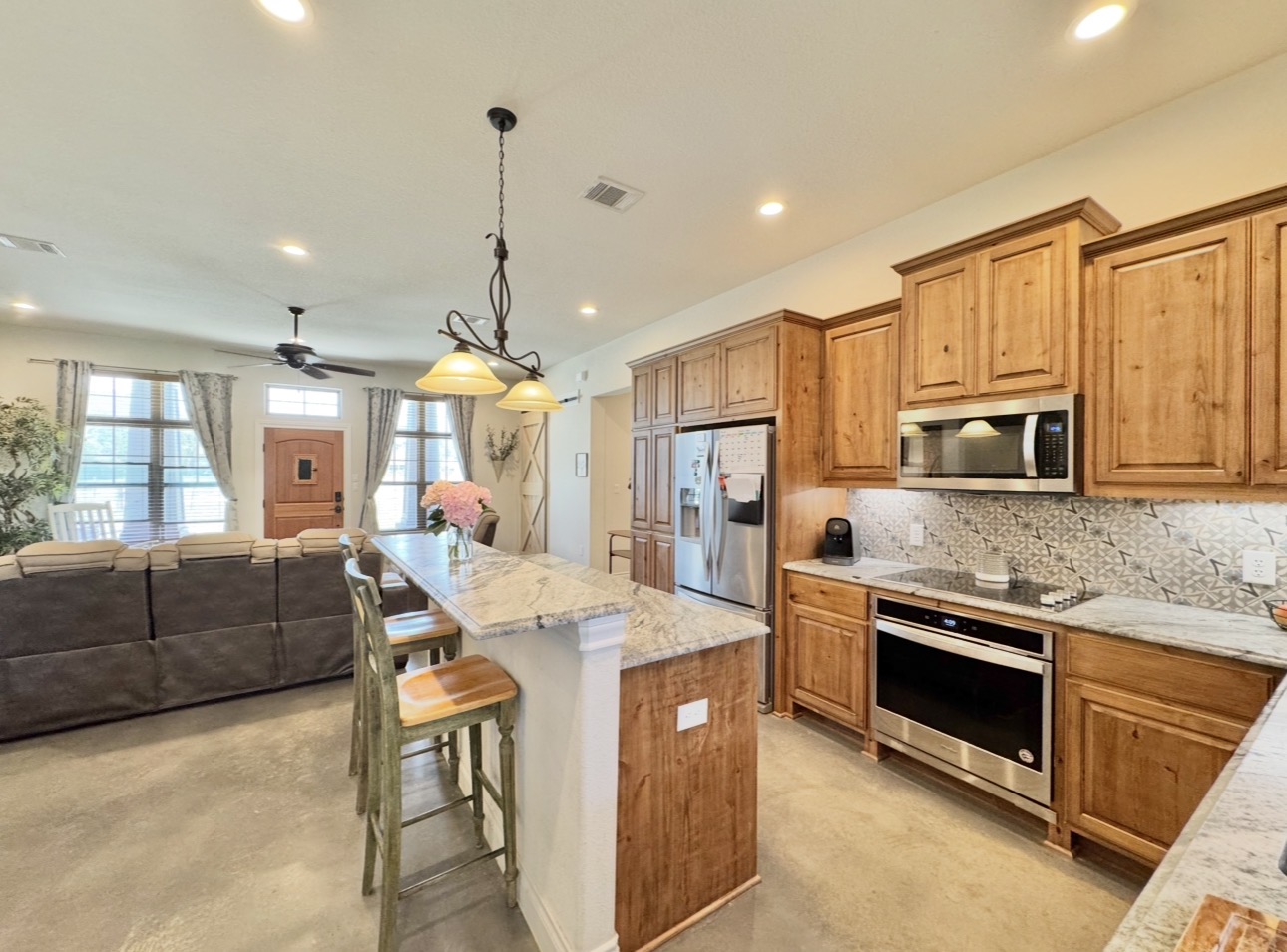 main property photo 9