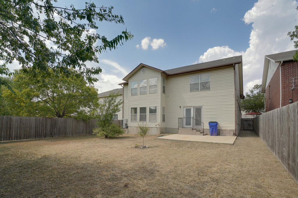 main property photo 19