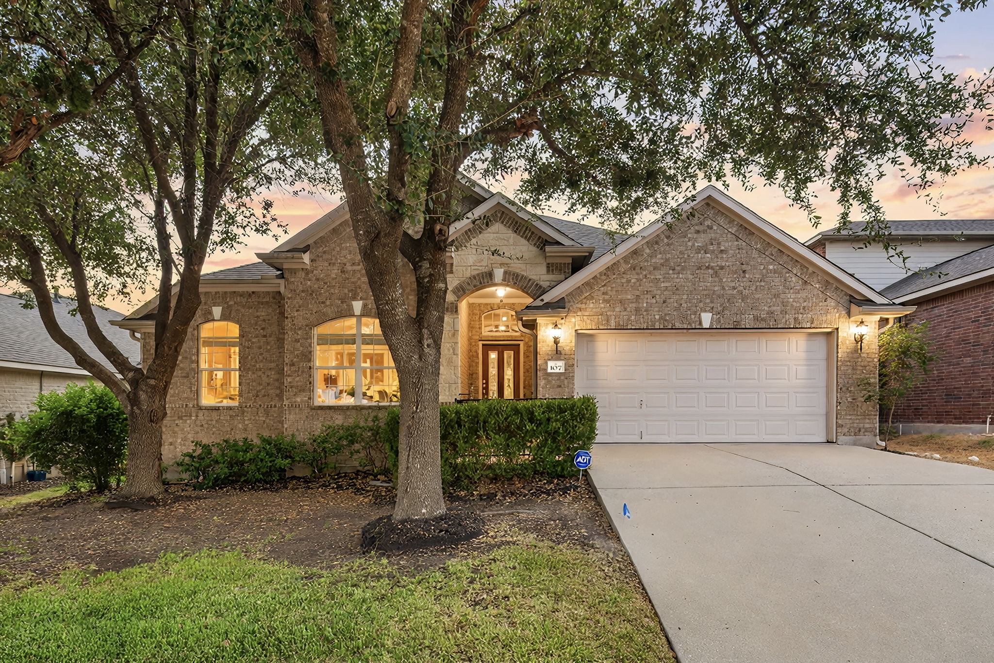 main property photo 0