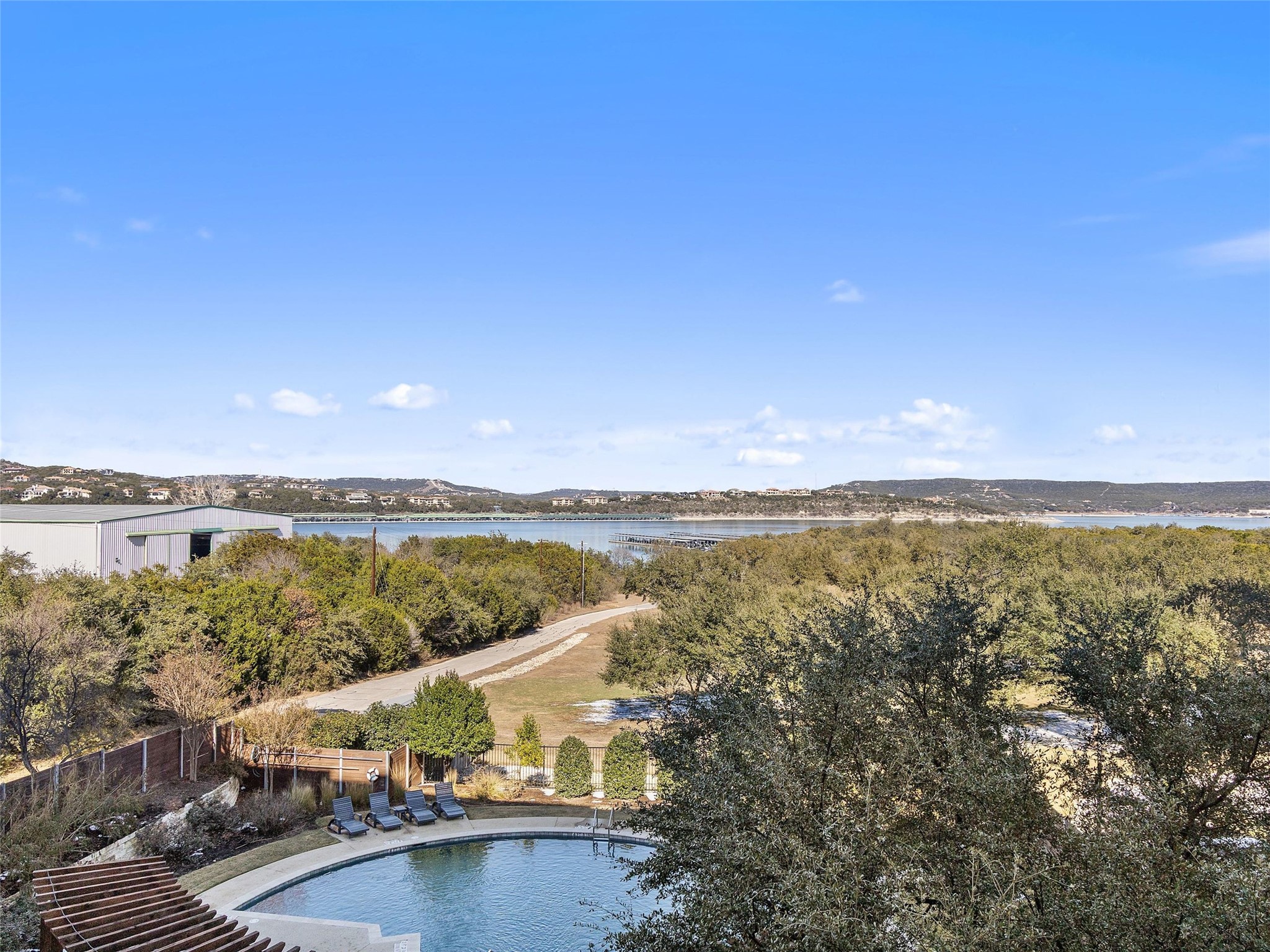 main property photo 24