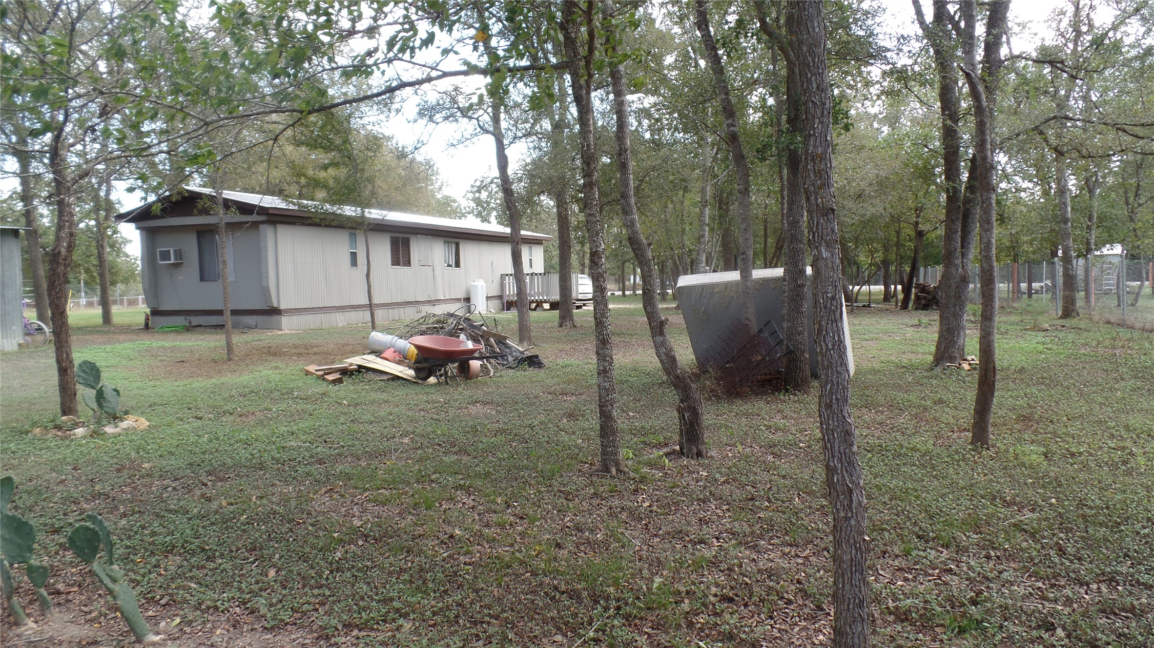 main property photo 28