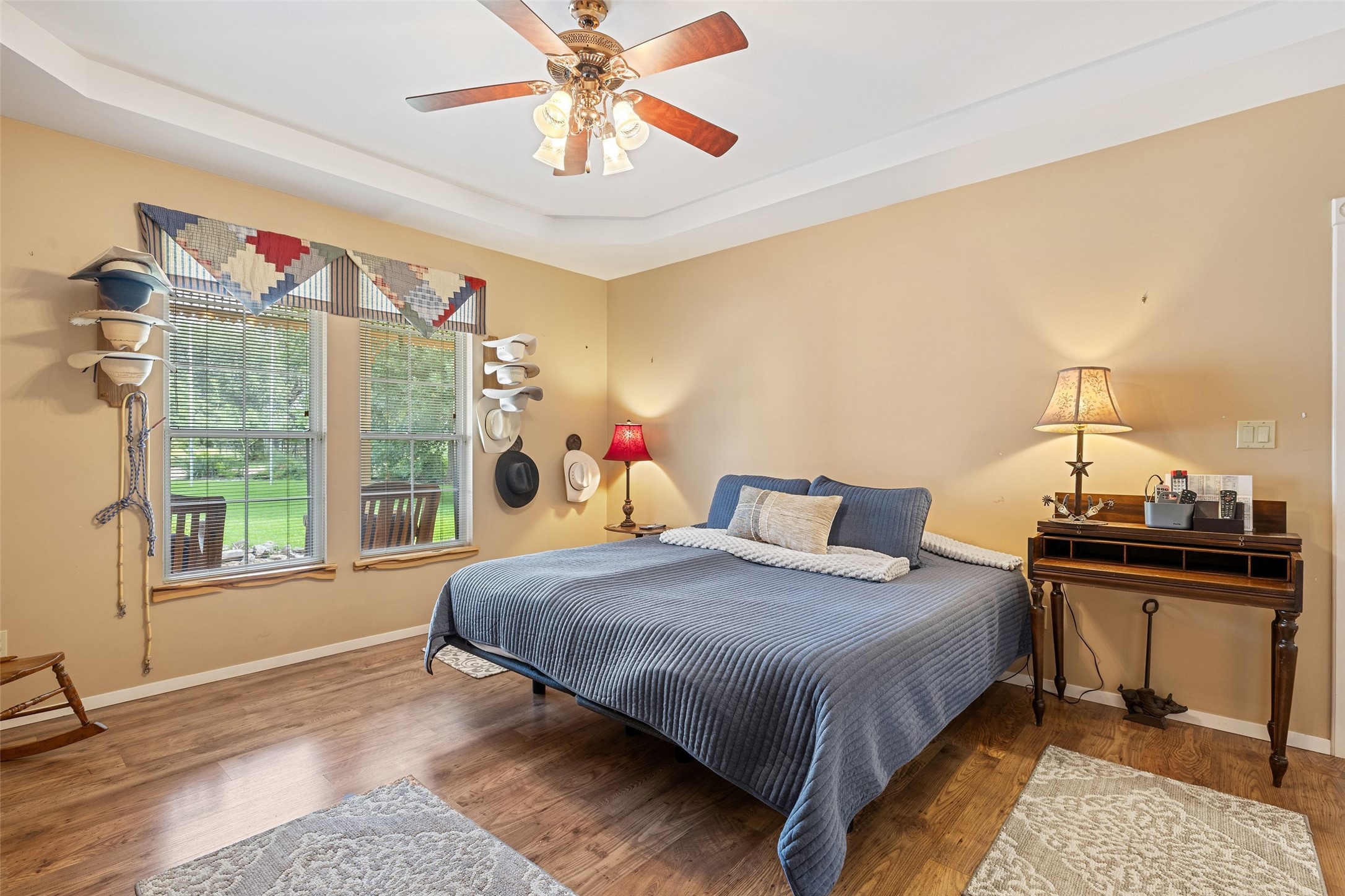 main property photo 13