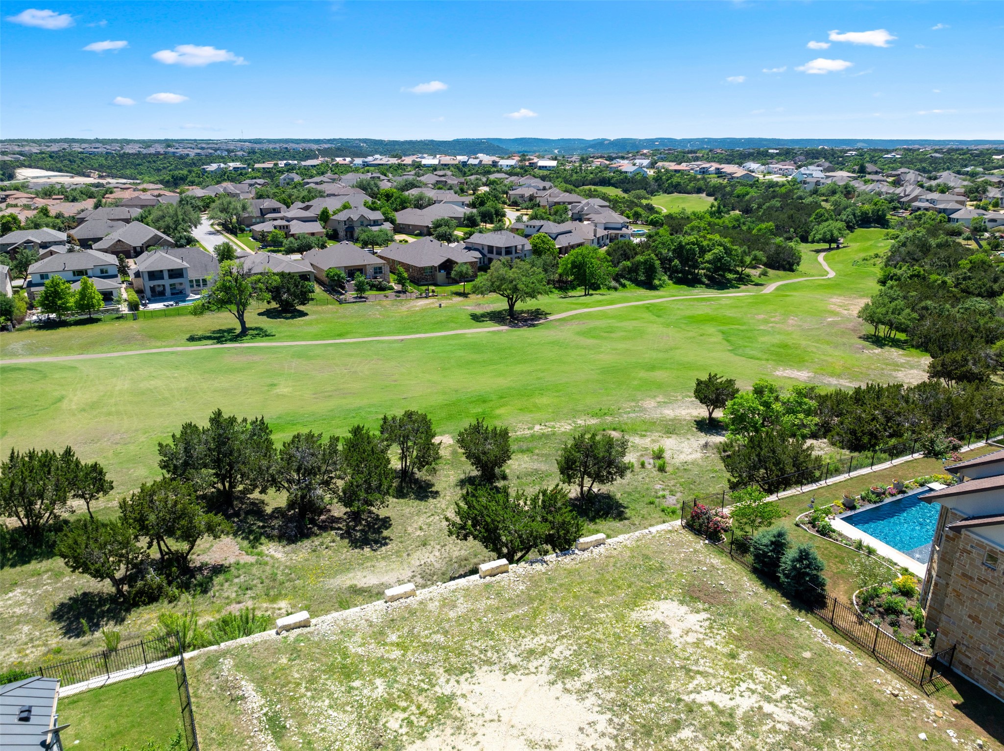 main property photo 20