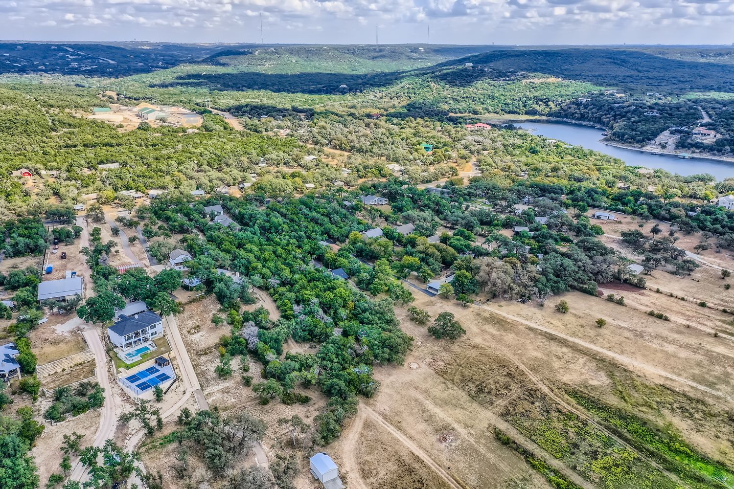 main property photo 33