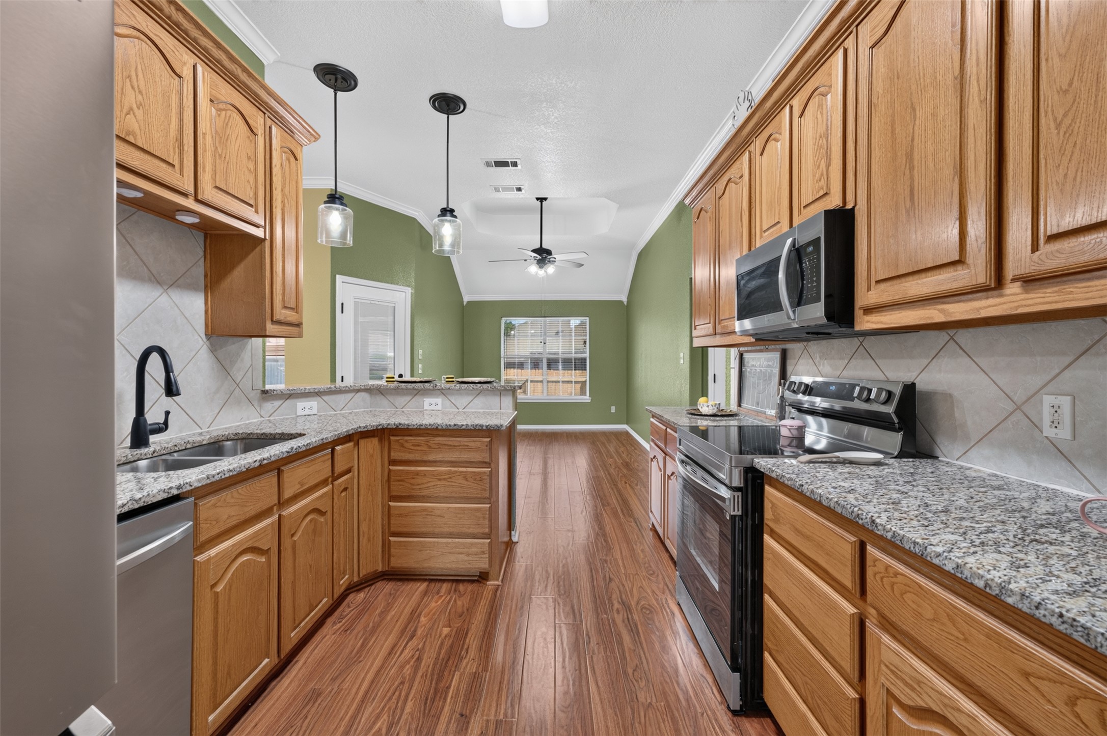 main property photo 14